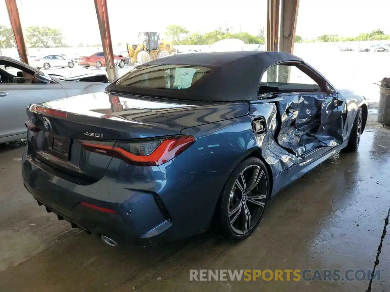 4 Photograph of a damaged car WBA23AT03MCG72558 BMW 4 SERIES 2021