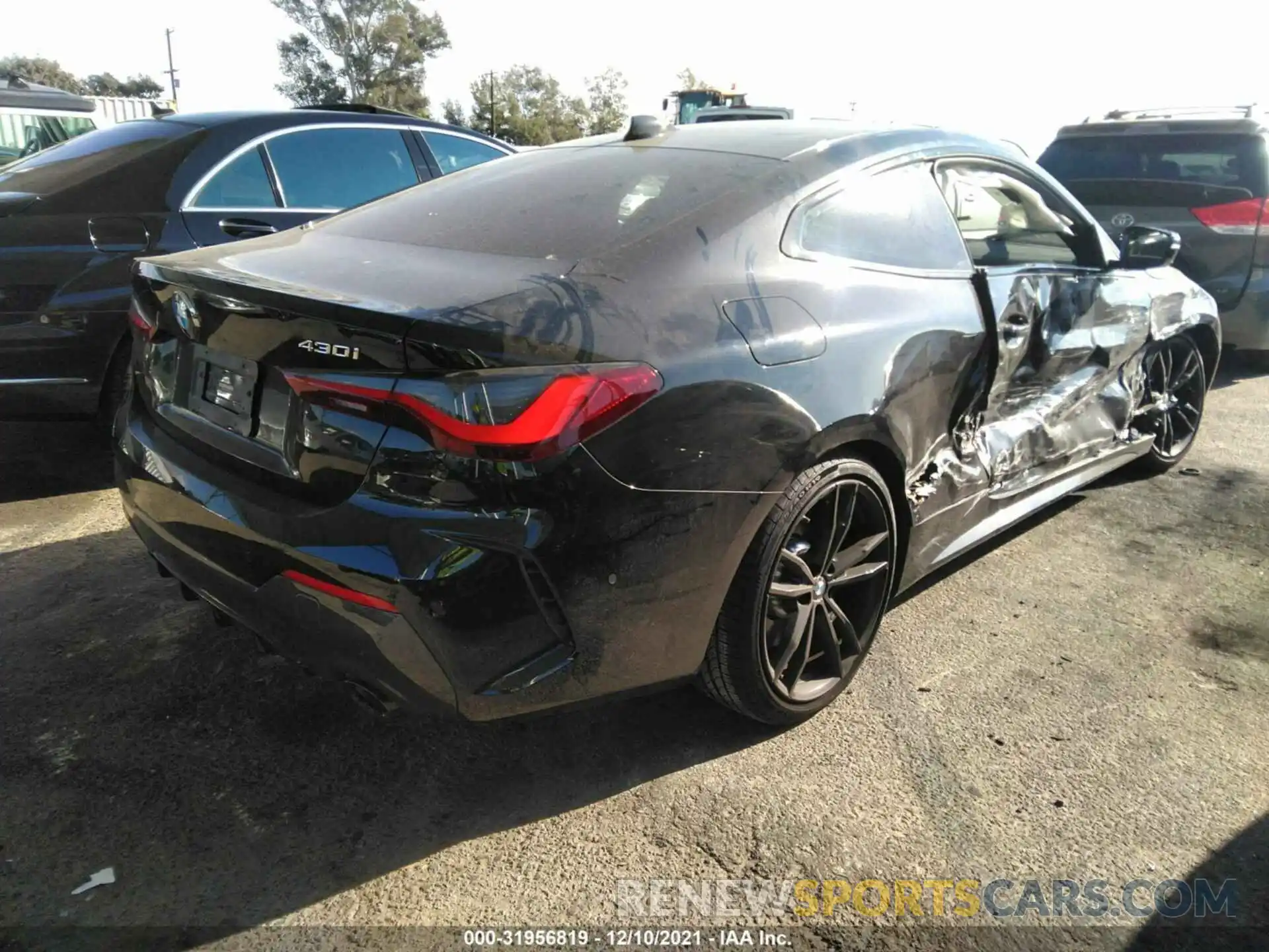 4 Photograph of a damaged car WBA53AP05MCG31761 BMW 4 SERIES 2021