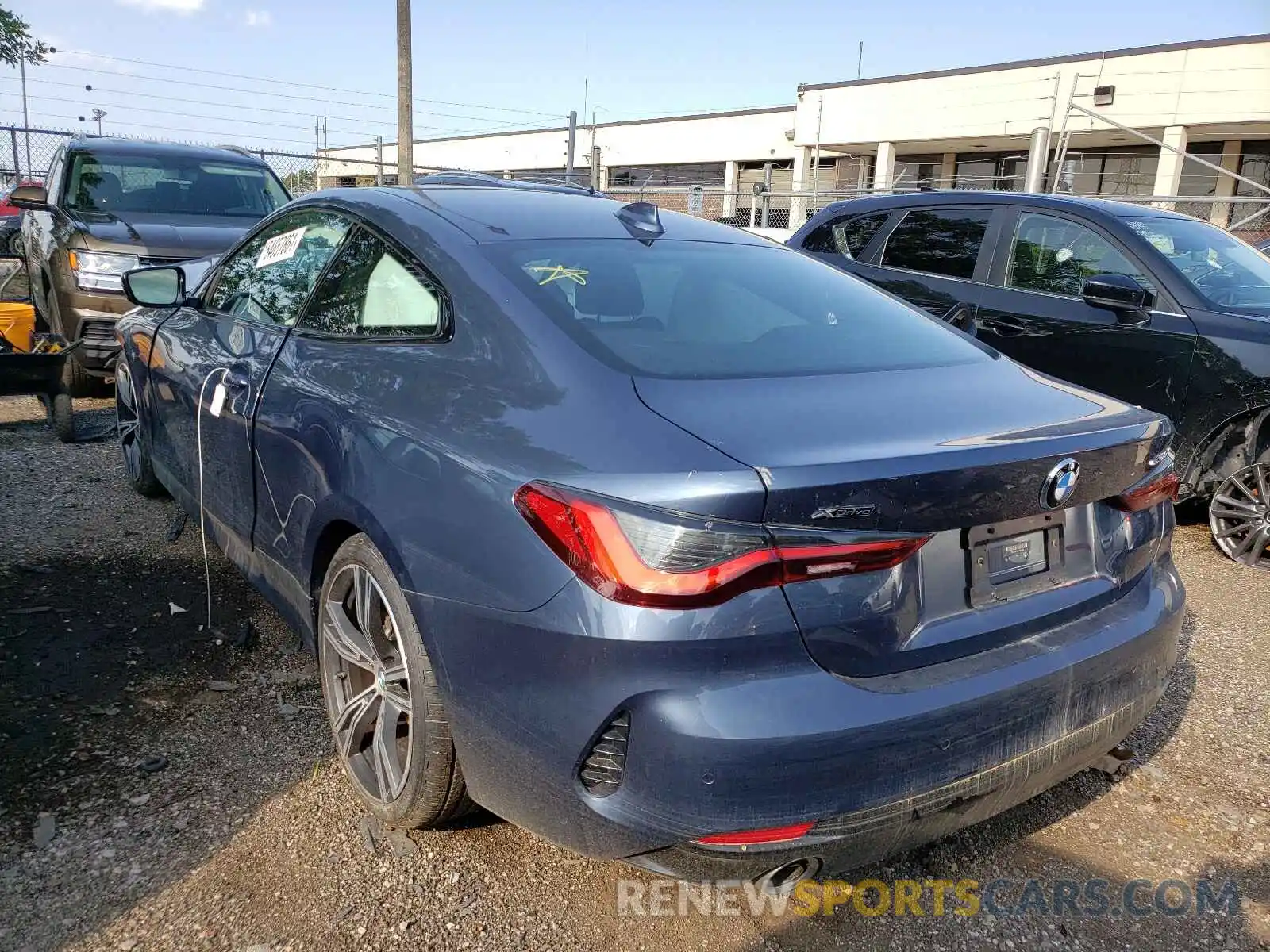 3 Photograph of a damaged car WBA73AP00MCF41426 BMW 4 SERIES 2021