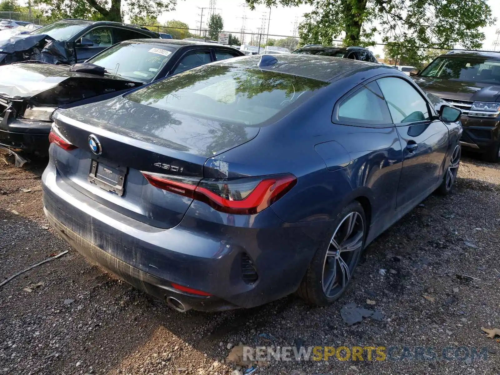 4 Photograph of a damaged car WBA73AP00MCF41426 BMW 4 SERIES 2021