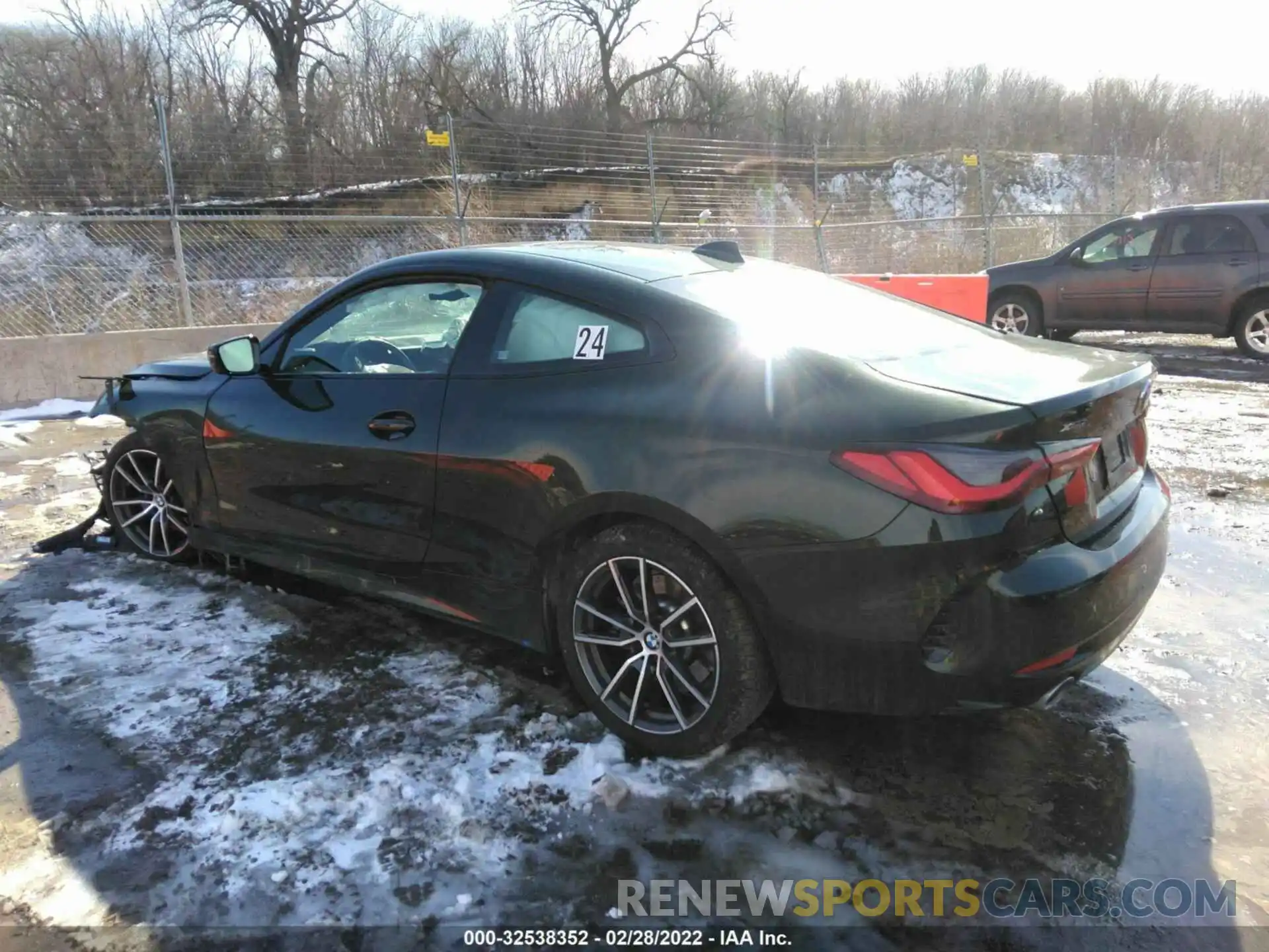 3 Photograph of a damaged car WBA73AP00MCG05481 BMW 4 SERIES 2021