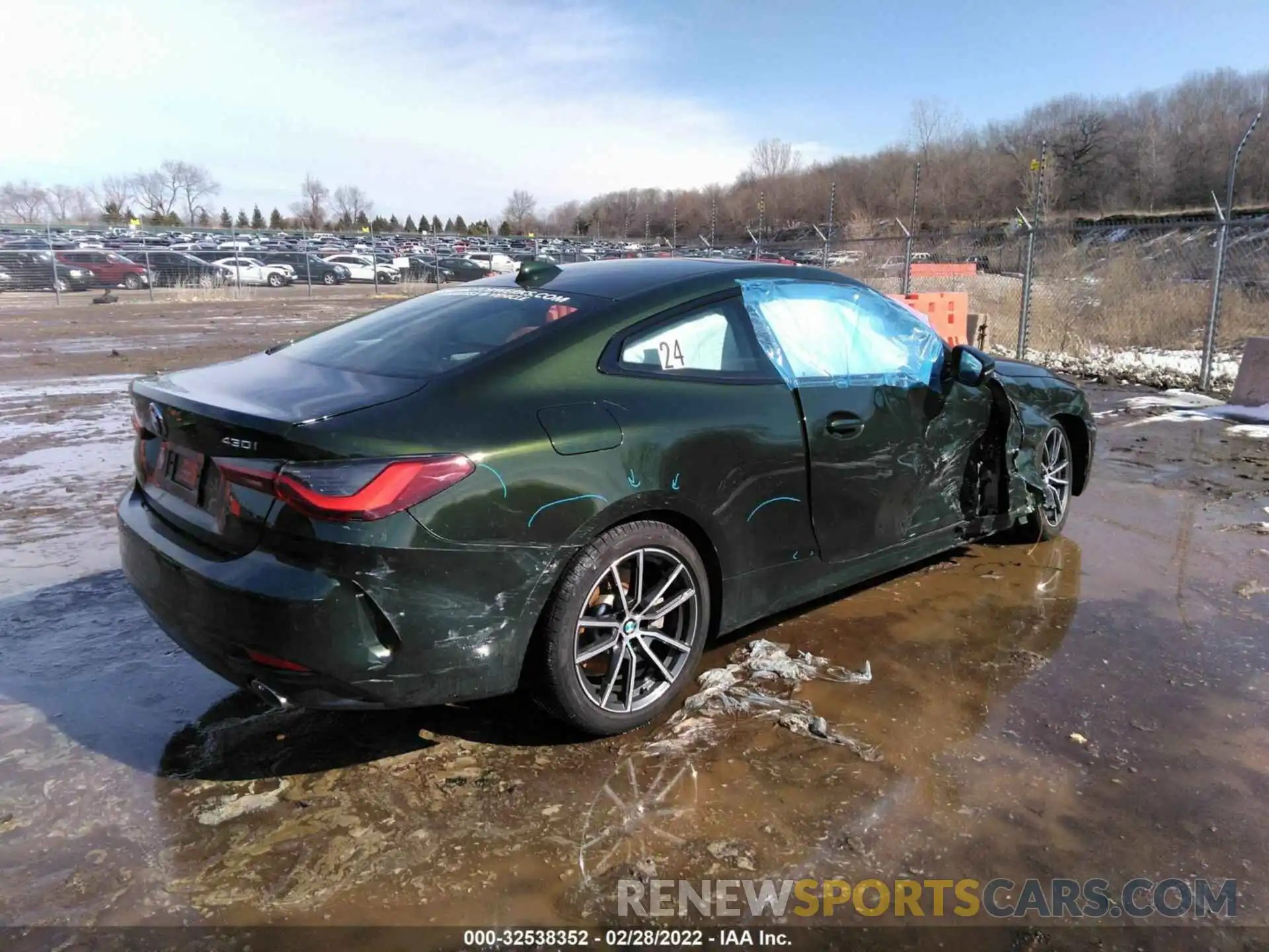 4 Photograph of a damaged car WBA73AP00MCG05481 BMW 4 SERIES 2021