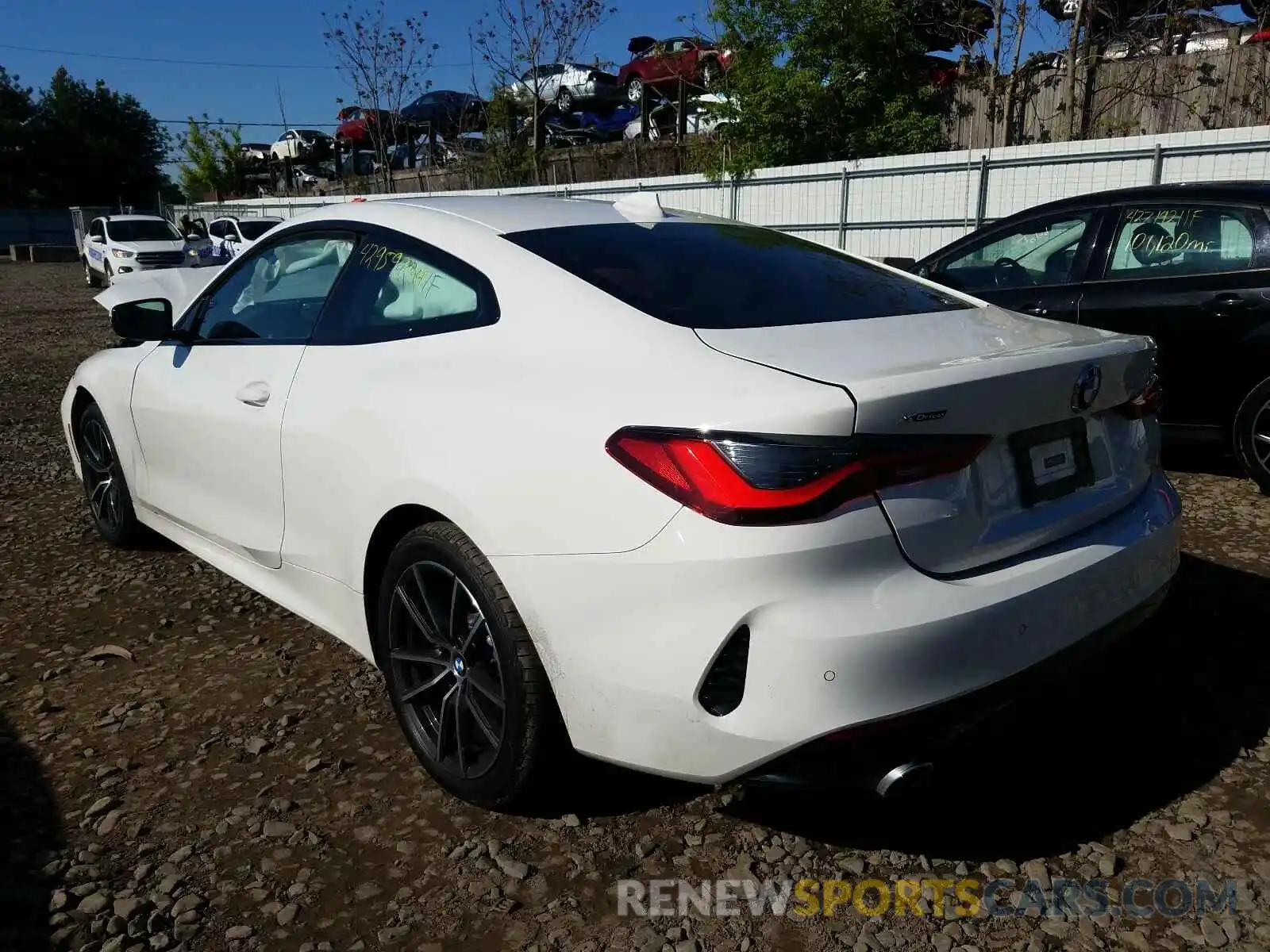 3 Photograph of a damaged car WBA73AP04MCF80763 BMW 4 SERIES 2021