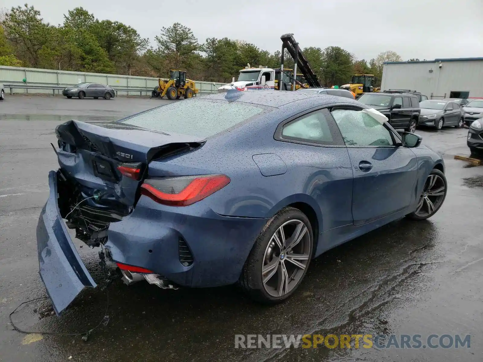 4 Photograph of a damaged car WBA73AP05MCF67150 BMW 4 SERIES 2021