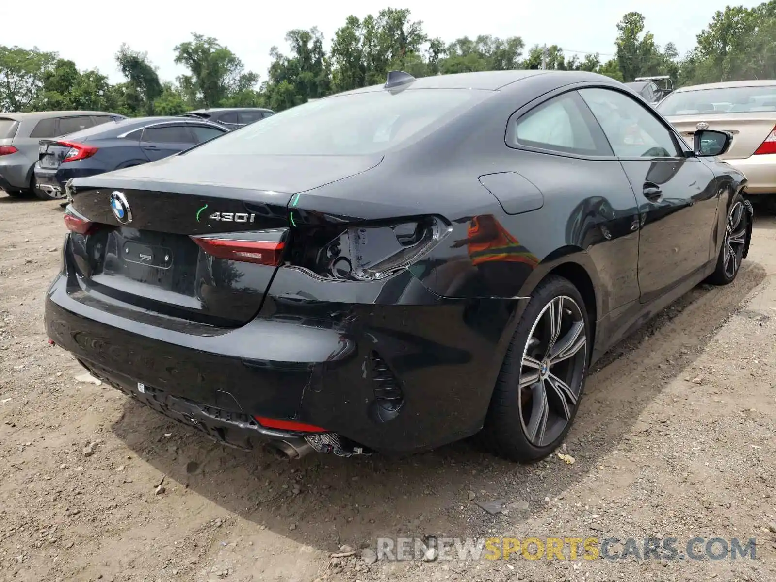 4 Photograph of a damaged car WBA73AP06MCF35243 BMW 4 SERIES 2021