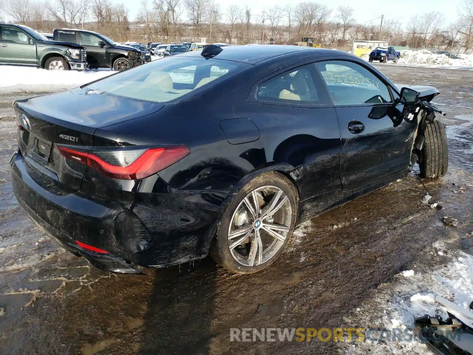 4 Photograph of a damaged car WBA73AP06MCF70946 BMW 4 SERIES 2021