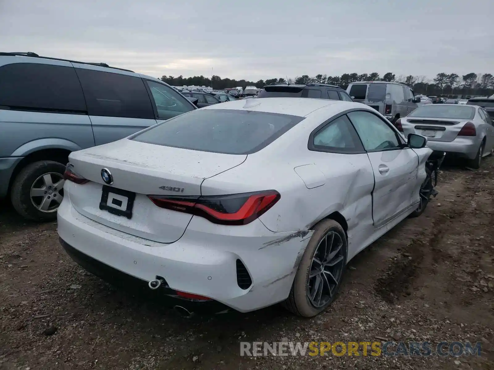 4 Photograph of a damaged car WBA73AP0XMCF81903 BMW 4 SERIES 2021