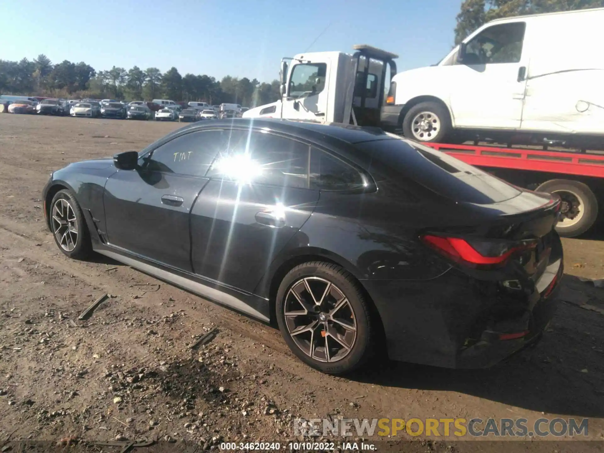 3 Photograph of a damaged car WBA13AW08NFM26996 BMW 4 SERIES 2022