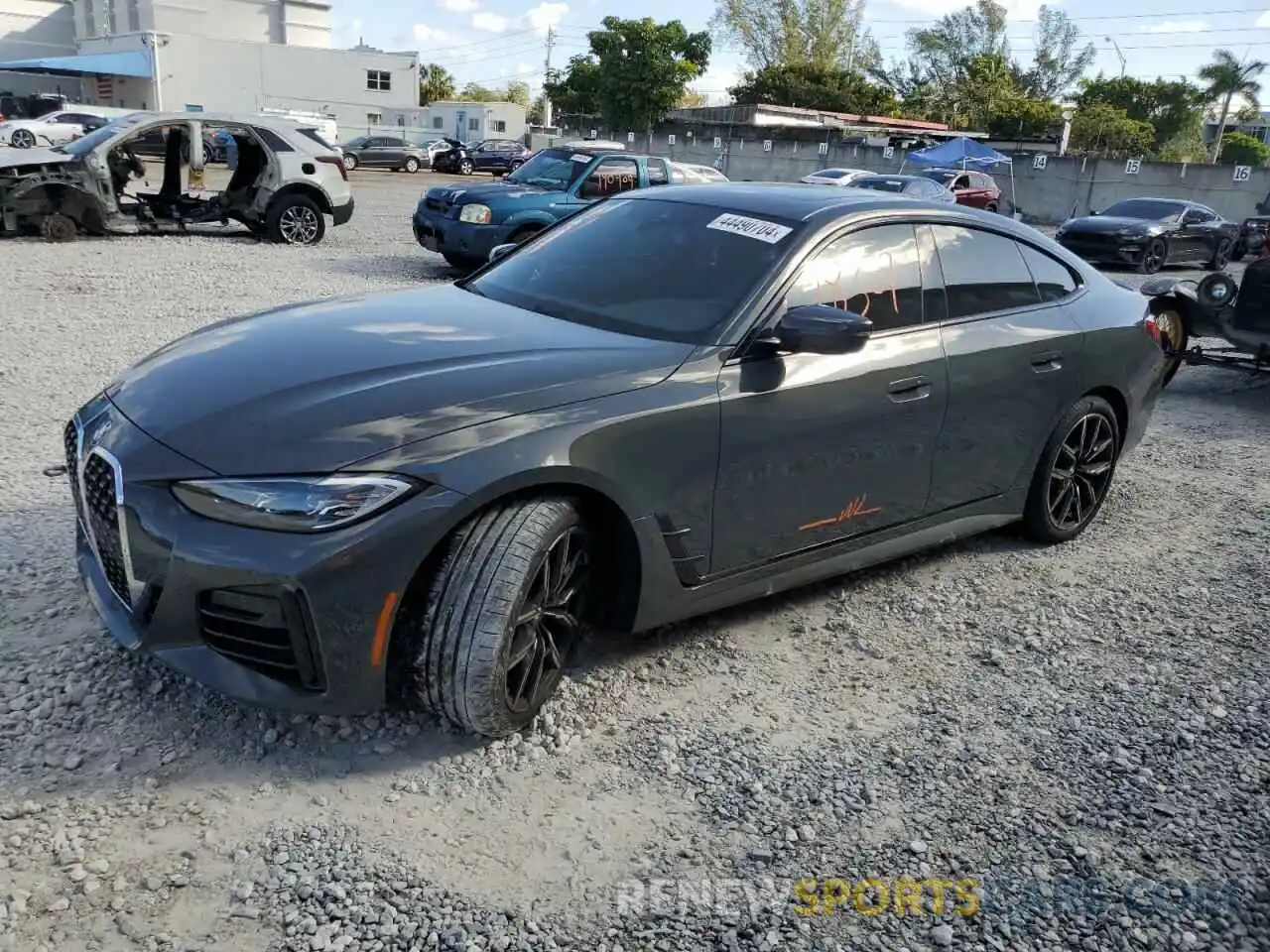 1 Photograph of a damaged car WBA63AV01NFM53089 BMW 4 SERIES 2022