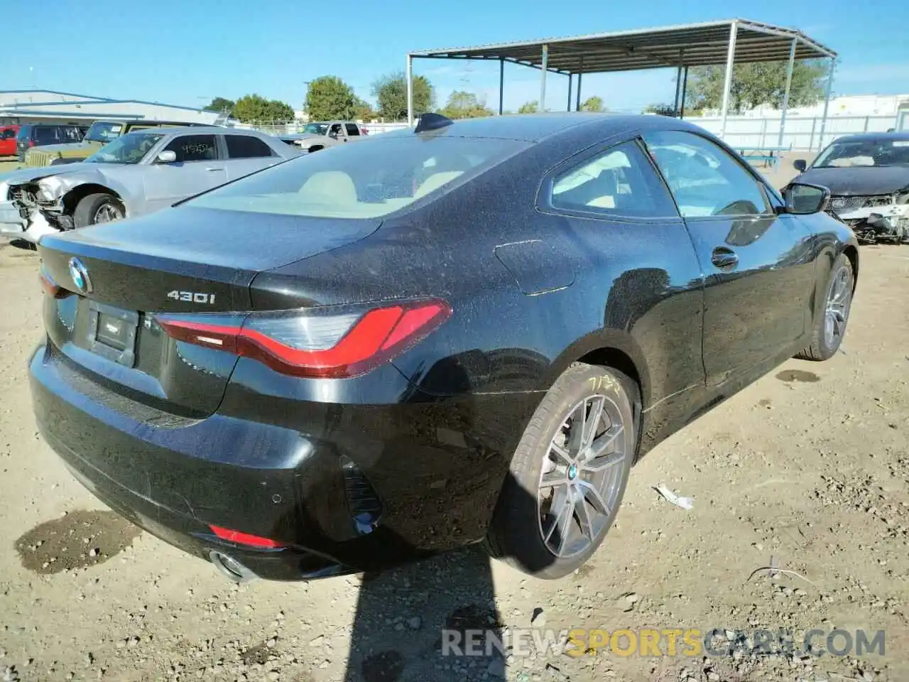 4 Photograph of a damaged car WBA73AP07NCH86127 BMW 4 SERIES 2022