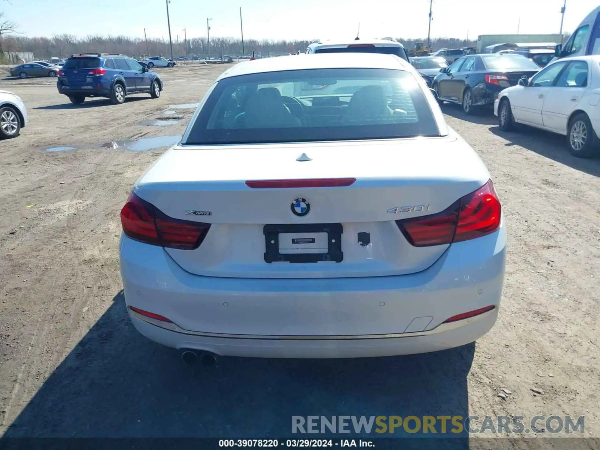 16 Photograph of a damaged car WBA4Z3C08L5N35747 BMW 430I 2020