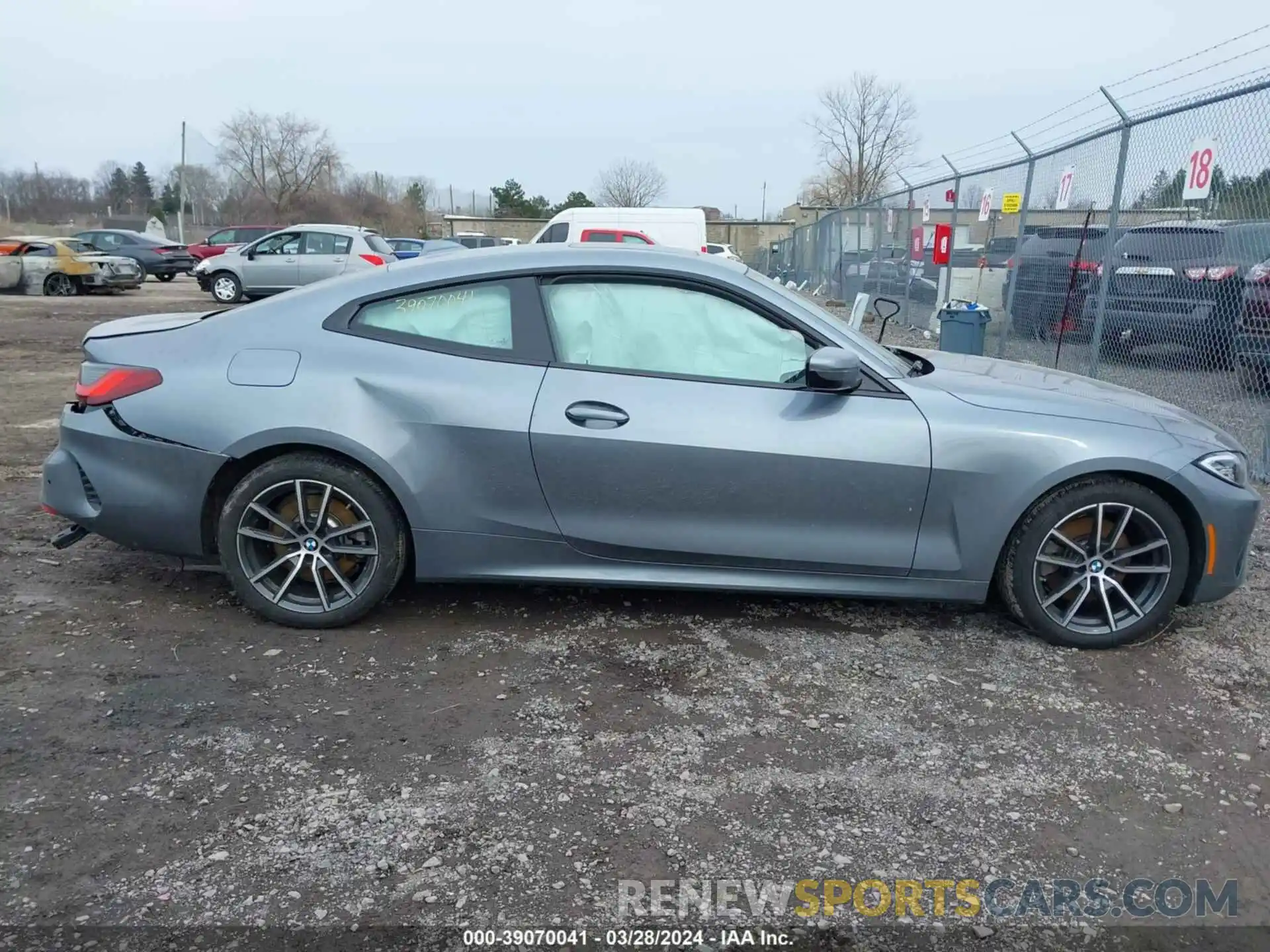 13 Photograph of a damaged car WBA73AP01NCK95565 BMW 430I 2022