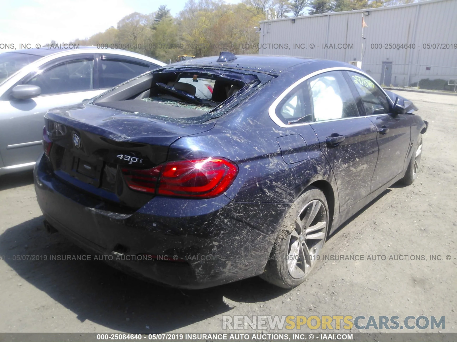 4 Photograph of a damaged car WBA4J3C53KBL07352 BMW 430XI 2019