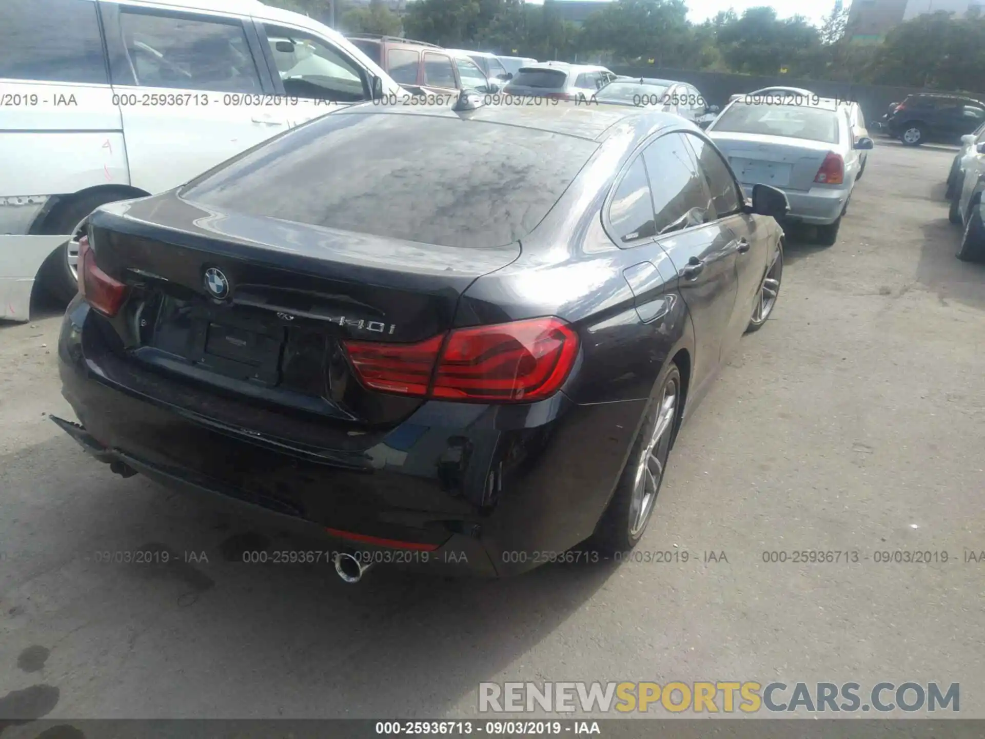 4 Photograph of a damaged car WBA4J5C56KBM66068 BMW 440I 2019