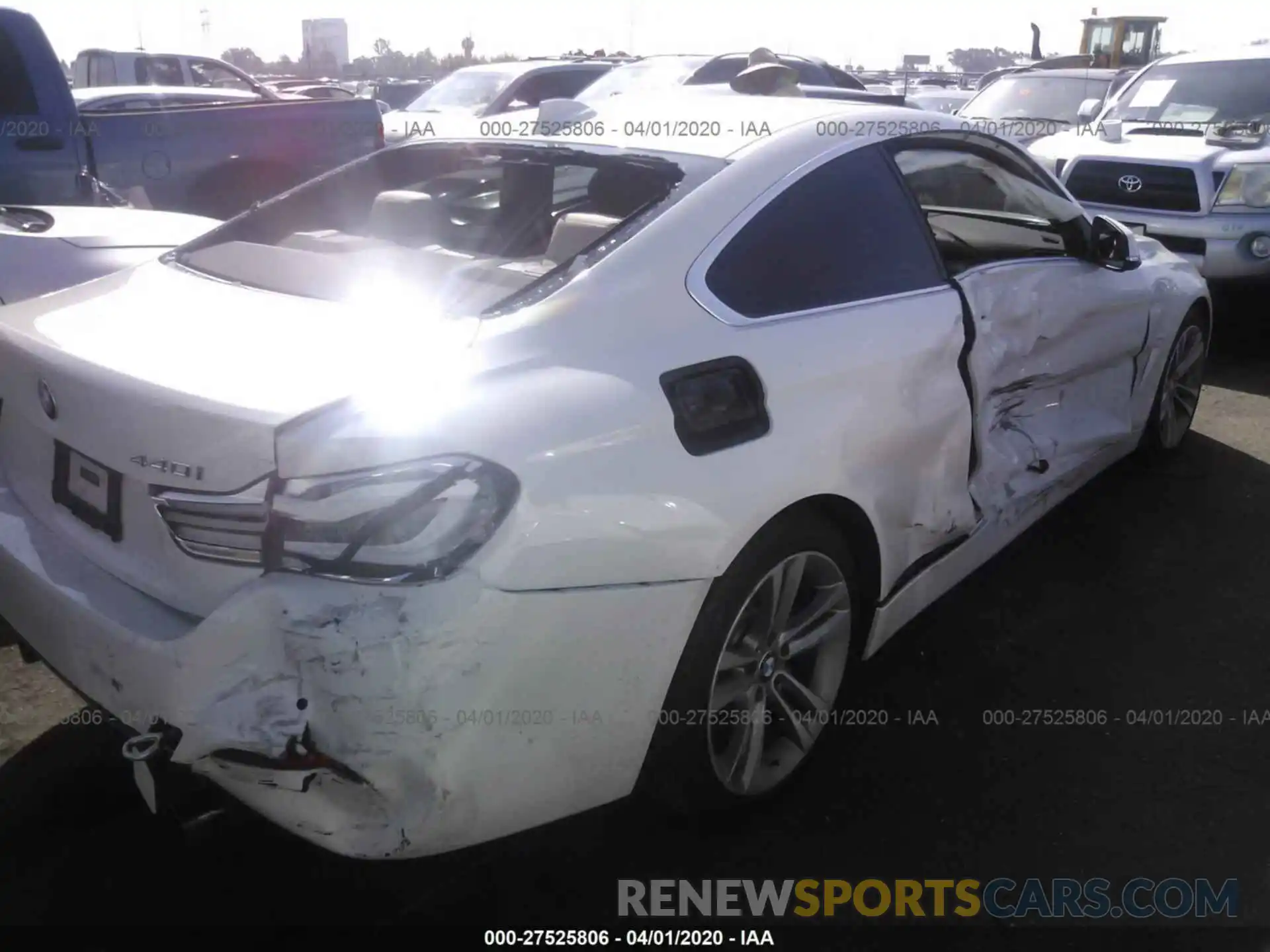 6 Photograph of a damaged car WBA4W7C51KAG52252 BMW 440I 2019