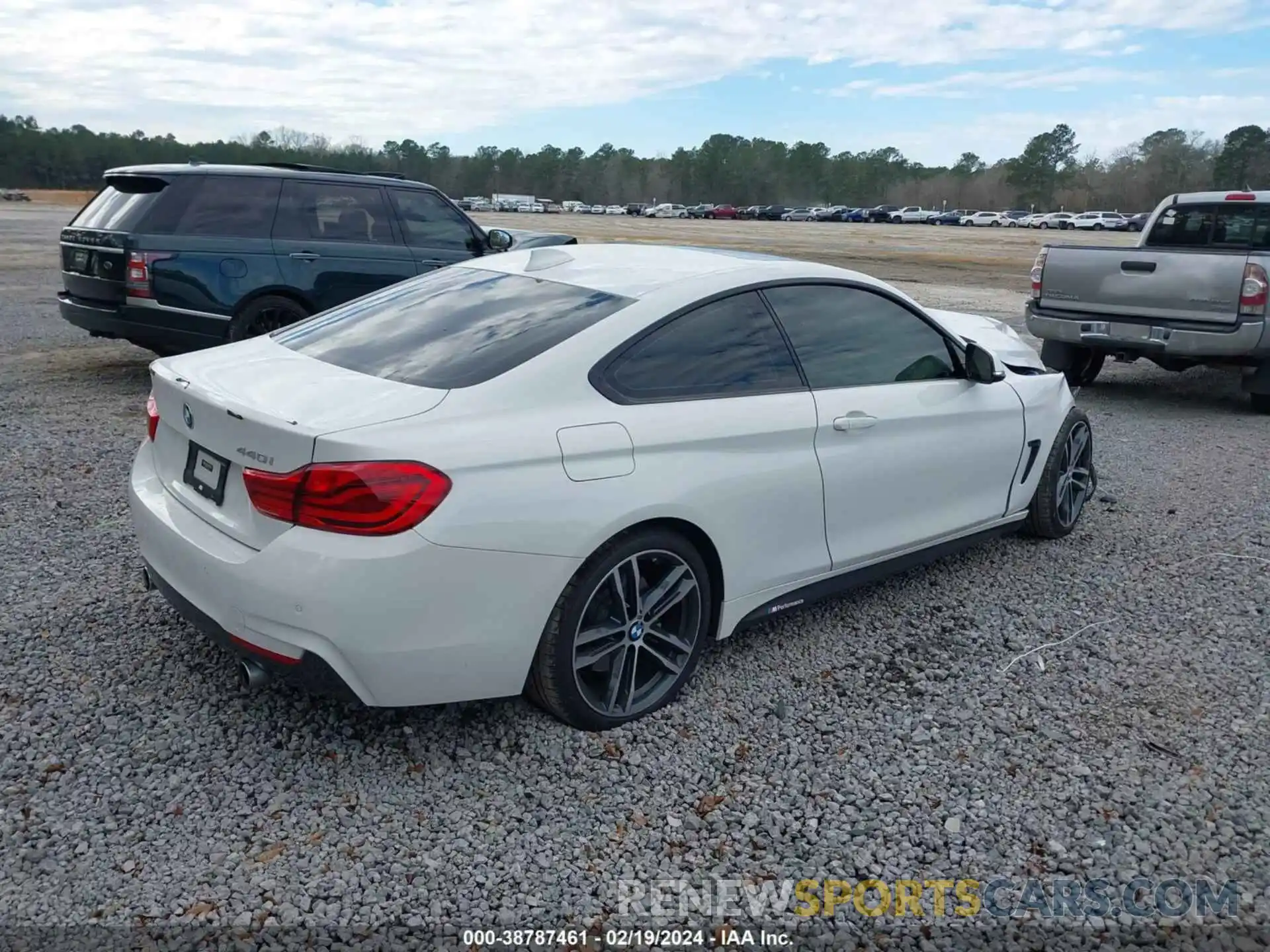 4 Photograph of a damaged car WBA4W7C59KAG52595 BMW 440I 2019