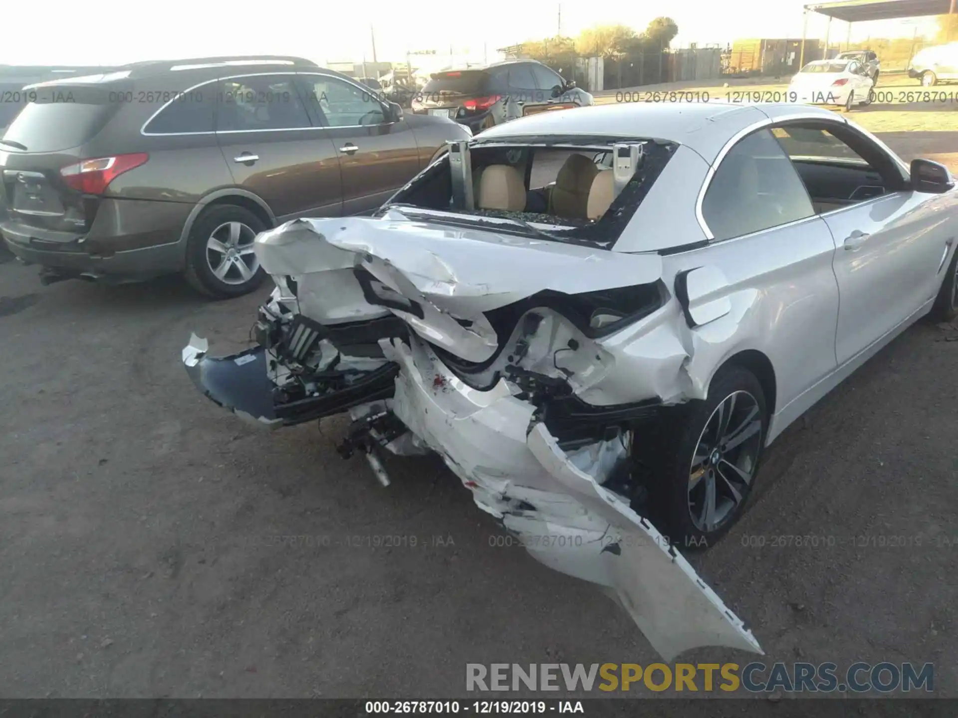 6 Photograph of a damaged car WBA4Z5C02L5N85359 BMW 440I 2020