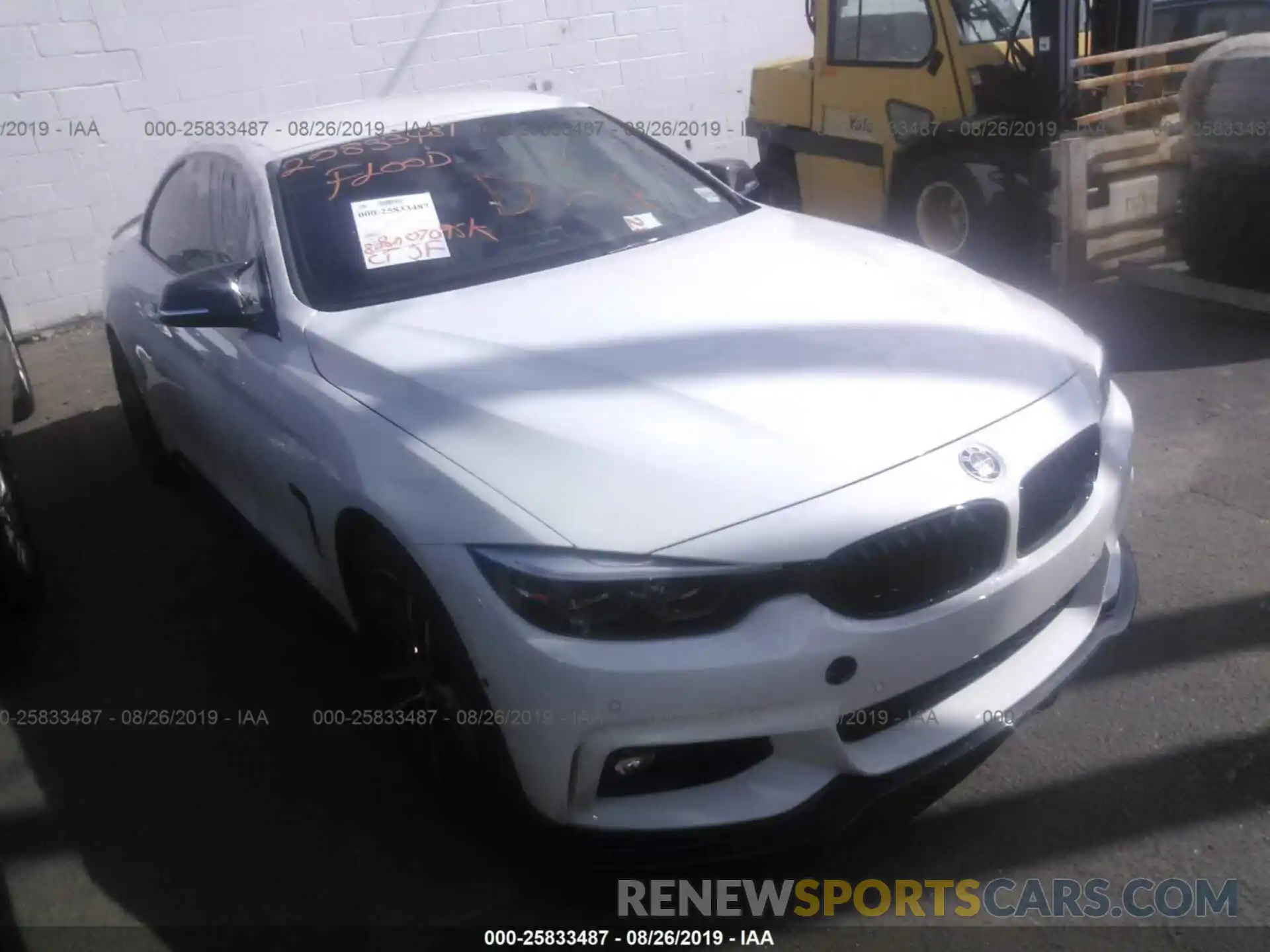 1 Photograph of a damaged car WBA4Z7C52KEF54587 BMW 440XI 2019