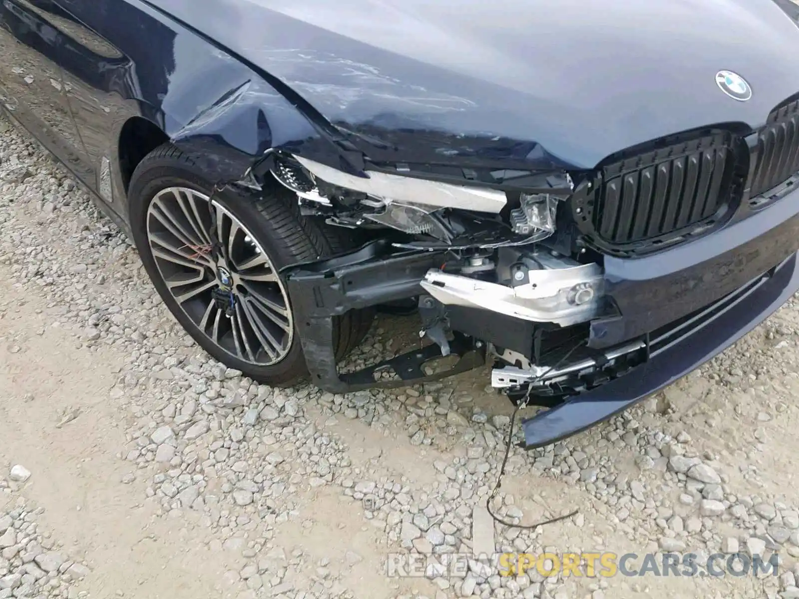 9 Фотография поврежденного автомобиля WBAJA5C50KBX87512 BMW 5 SERIES 2019
