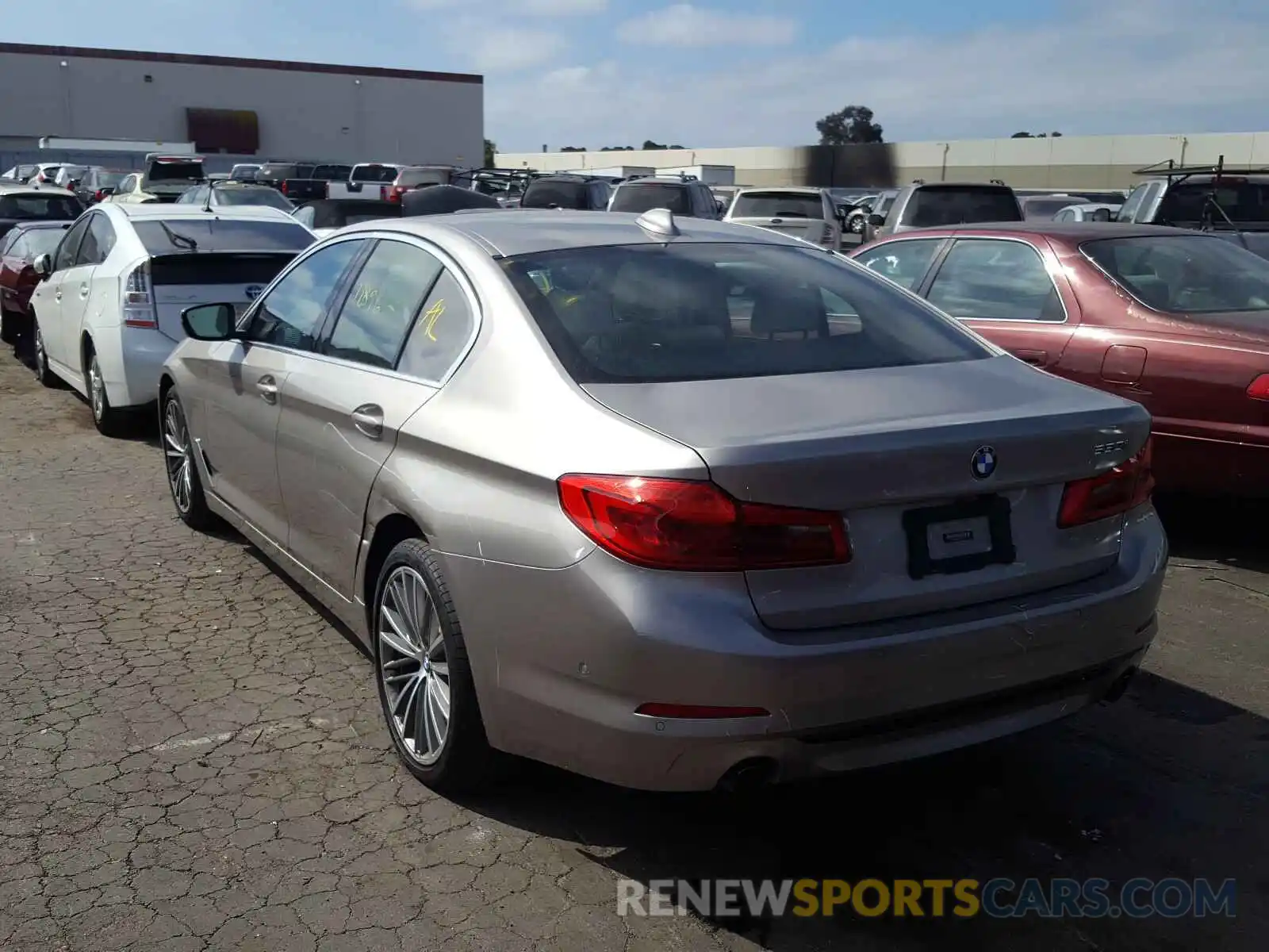 3 Photograph of a damaged car WBAJA5C50KBX88076 BMW 5 SERIES 2019