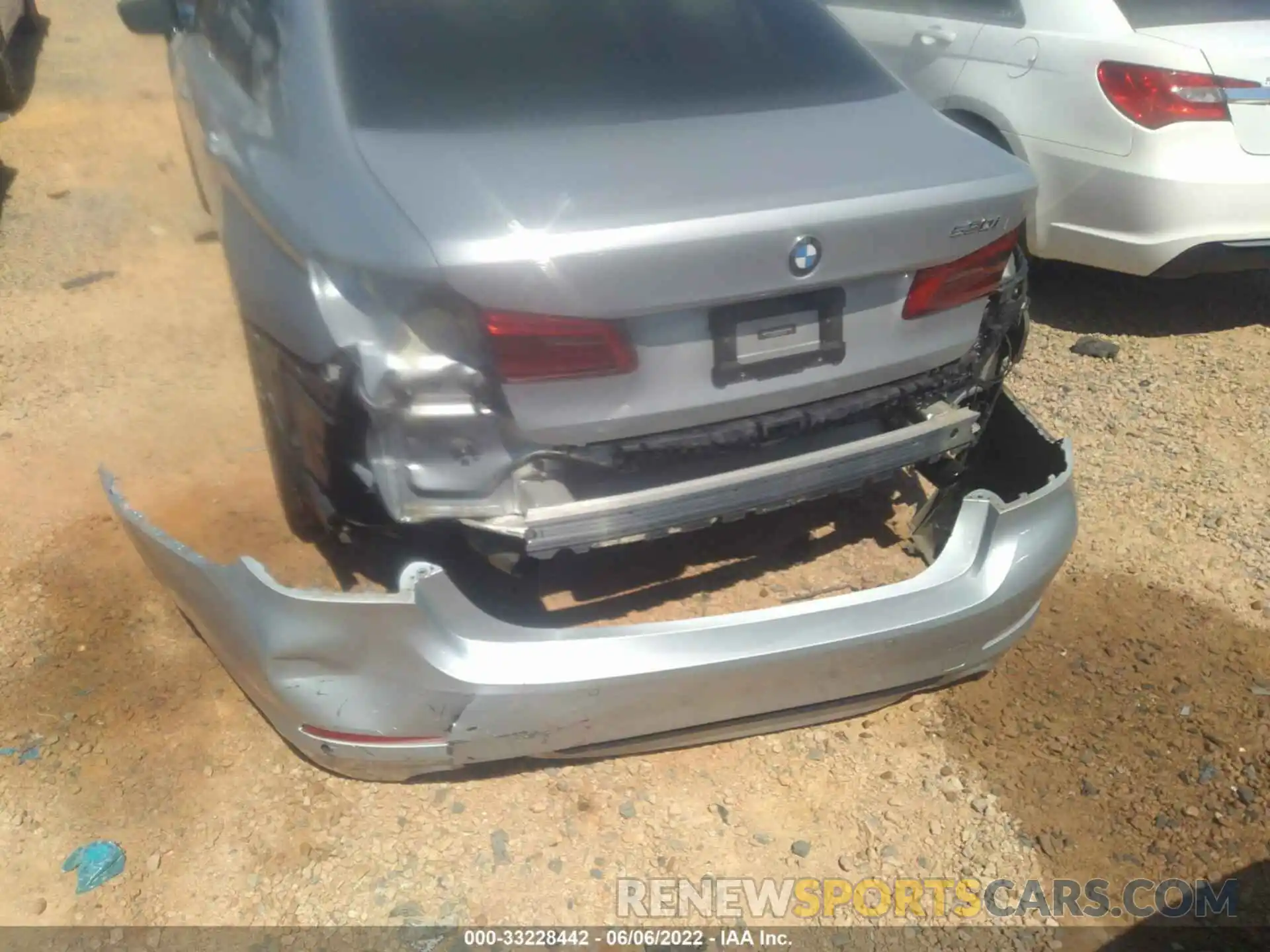 6 Photograph of a damaged car WBAJA5C50KWA57739 BMW 5 SERIES 2019