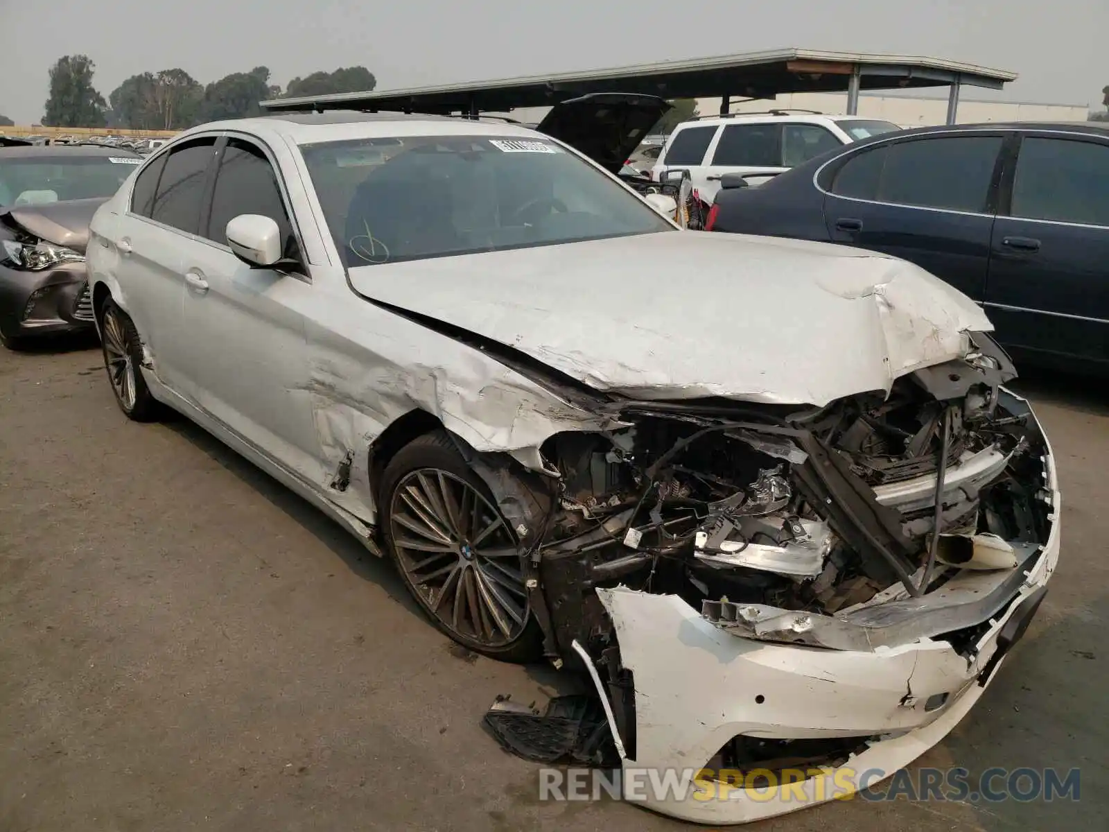 1 Photograph of a damaged car WBAJA5C50KWW08958 BMW 5 SERIES 2019