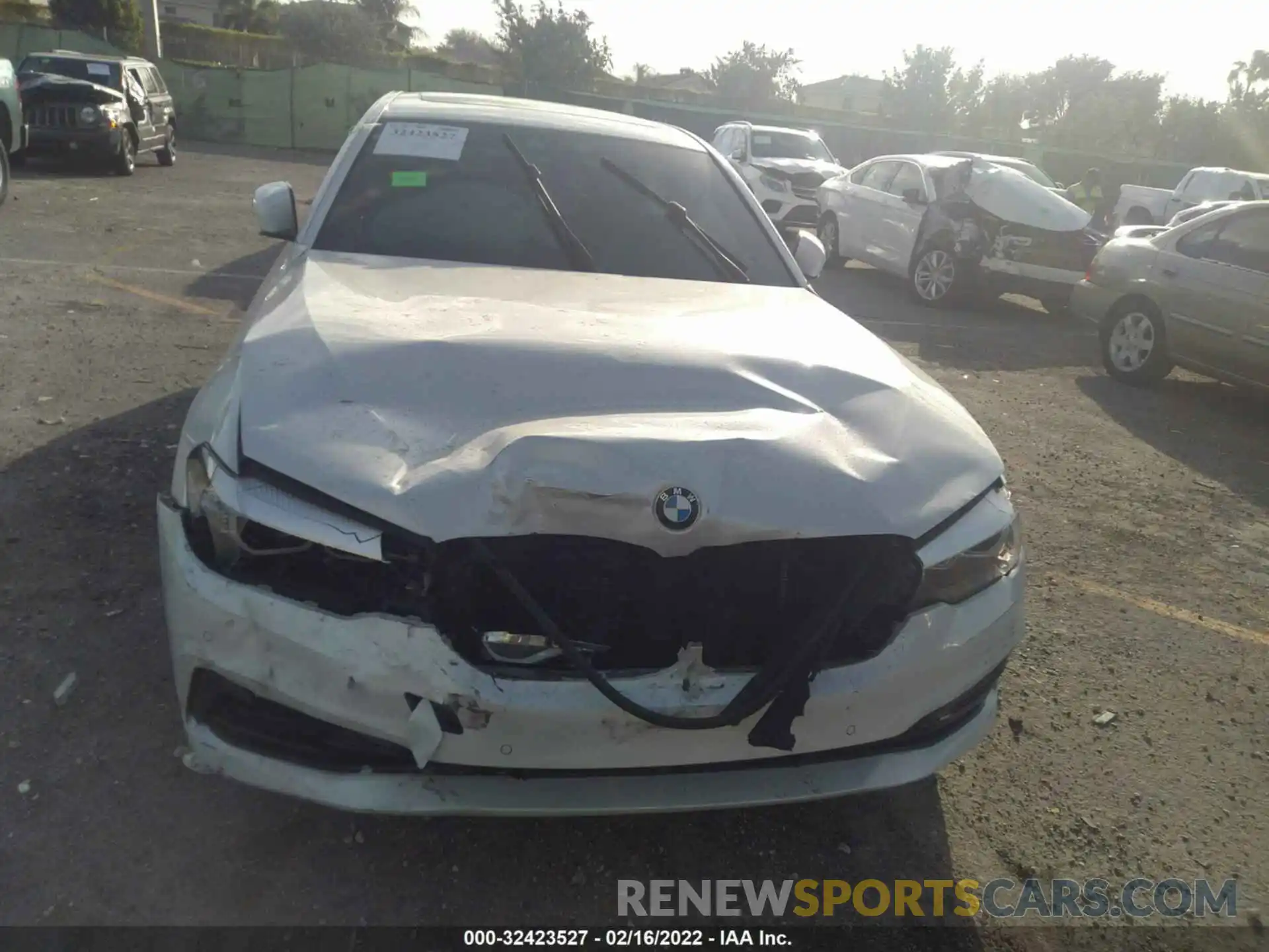 6 Photograph of a damaged car WBAJA5C50KWW18860 BMW 5 SERIES 2019