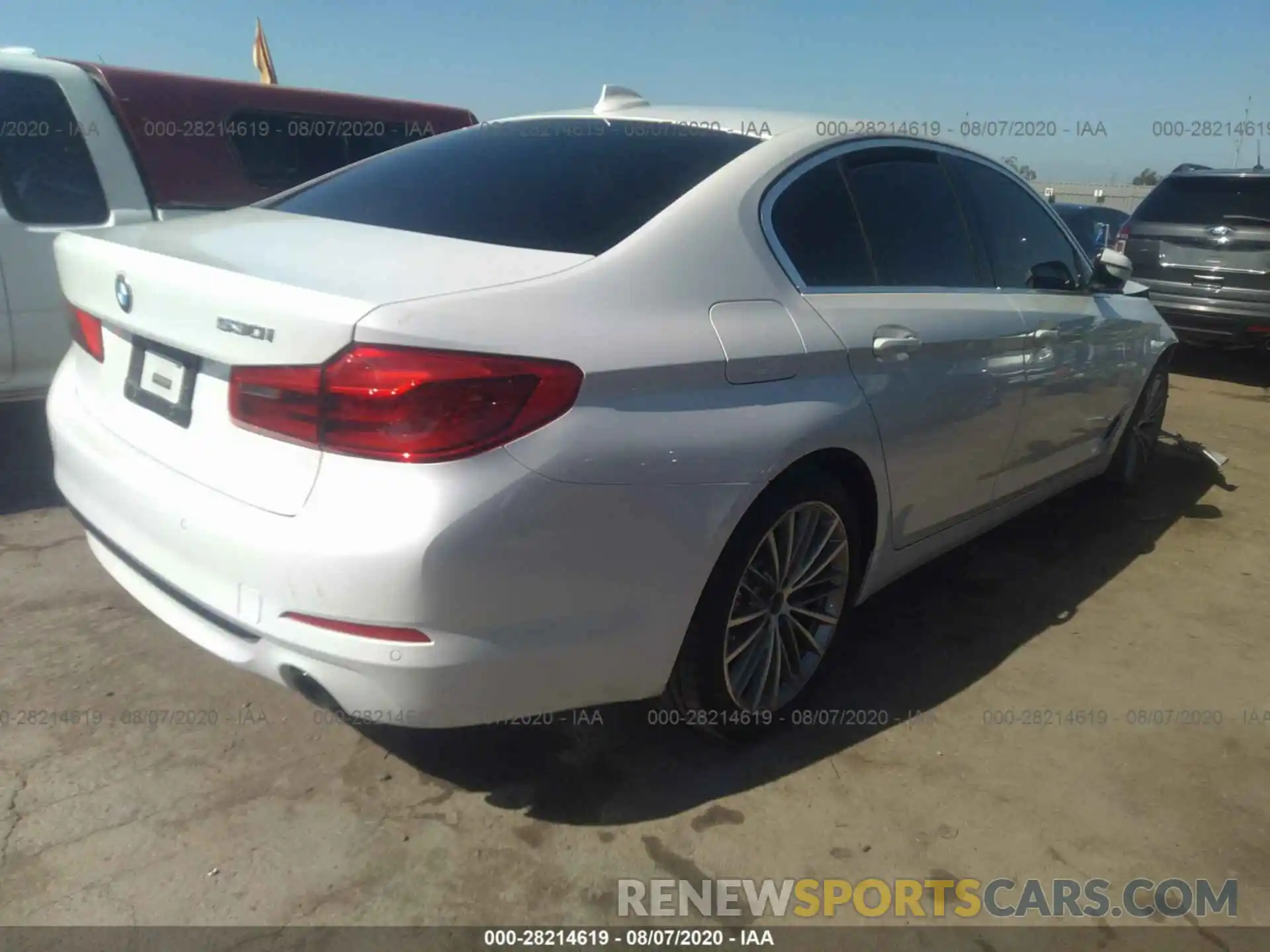 4 Photograph of a damaged car WBAJA5C50KWW20897 BMW 5 SERIES 2019