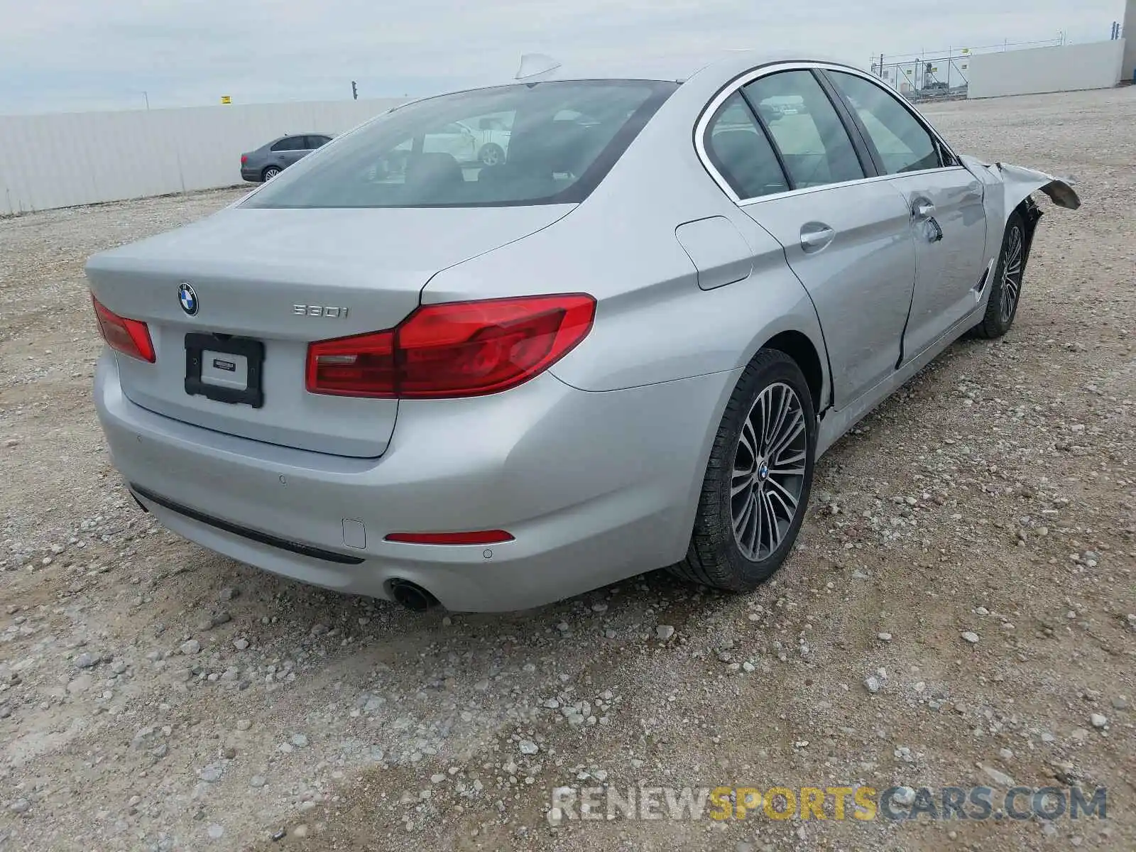 4 Фотография поврежденного автомобиля WBAJA5C50KWW37098 BMW 5 SERIES 2019