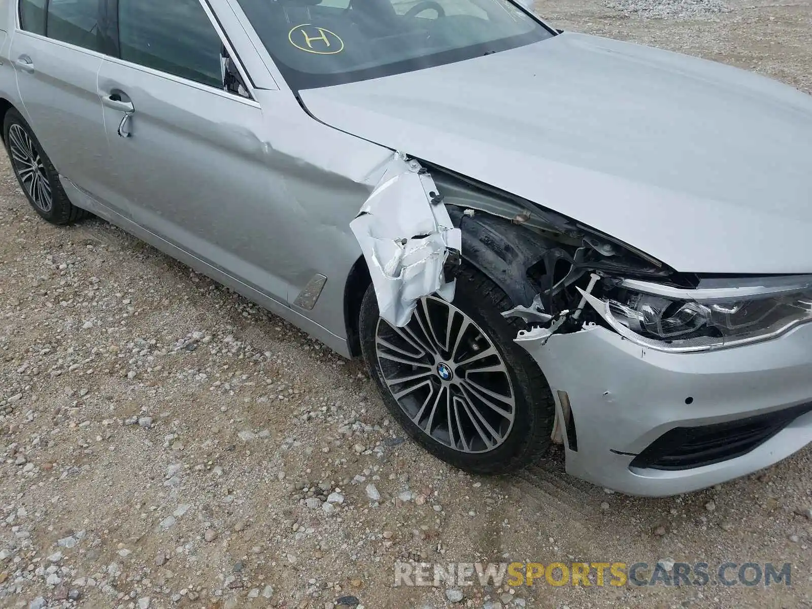 9 Photograph of a damaged car WBAJA5C50KWW37098 BMW 5 SERIES 2019