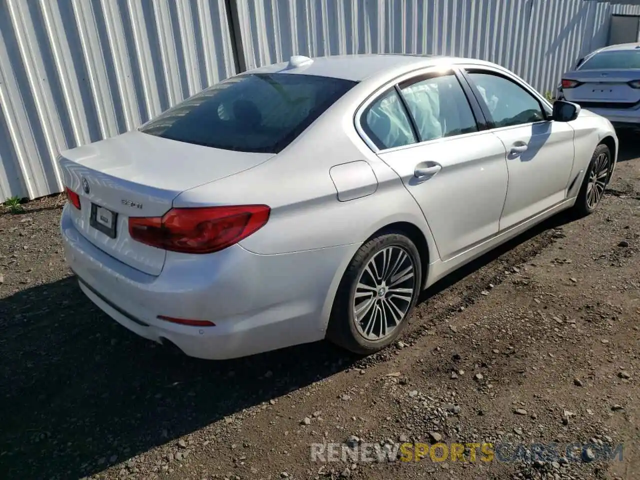 4 Фотография поврежденного автомобиля WBAJA5C51KBX86496 BMW 5 SERIES 2019