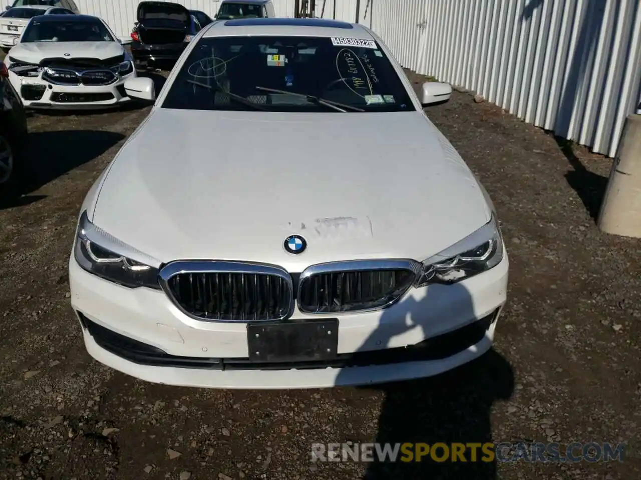 9 Фотография поврежденного автомобиля WBAJA5C51KBX86496 BMW 5 SERIES 2019