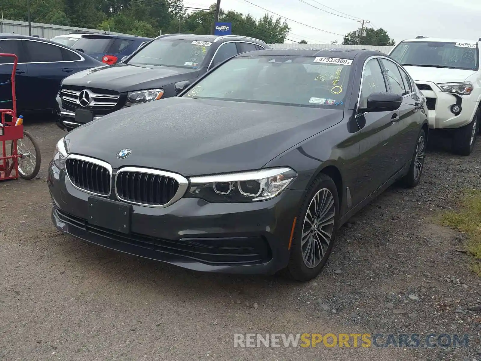 2 Photograph of a damaged car WBAJA5C51KBX86966 BMW 5 SERIES 2019