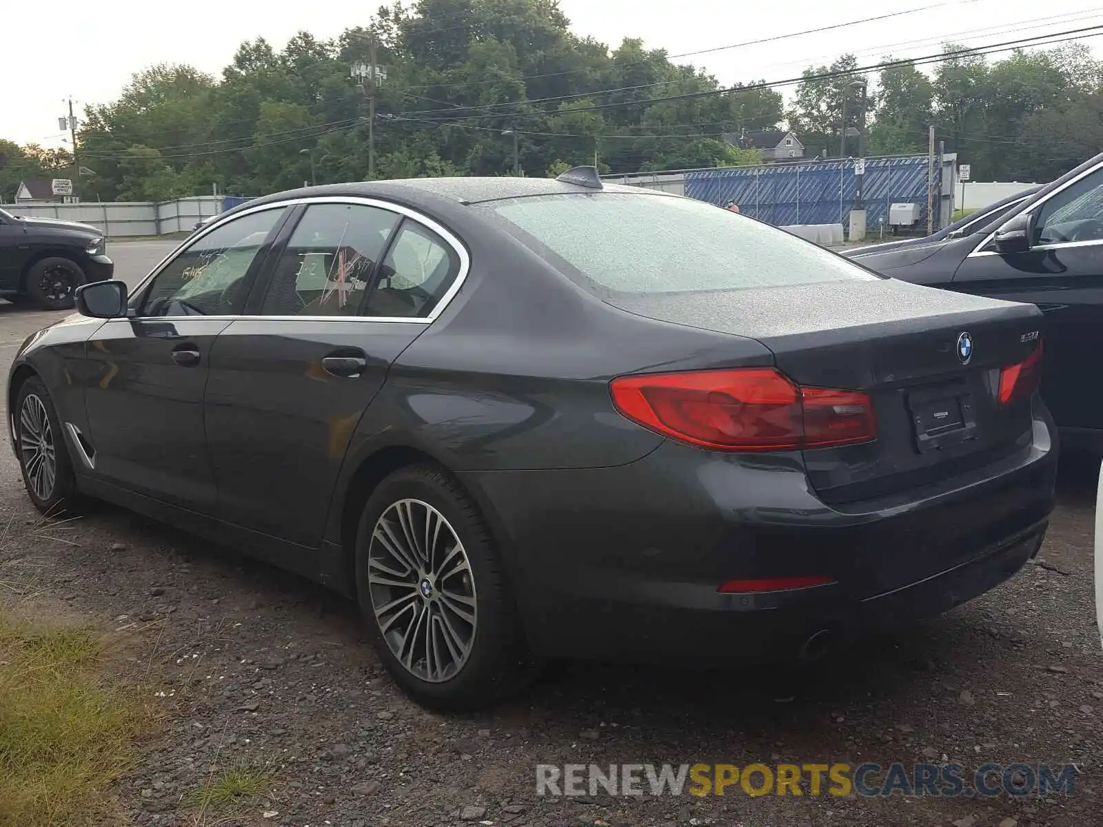 3 Photograph of a damaged car WBAJA5C51KBX86966 BMW 5 SERIES 2019