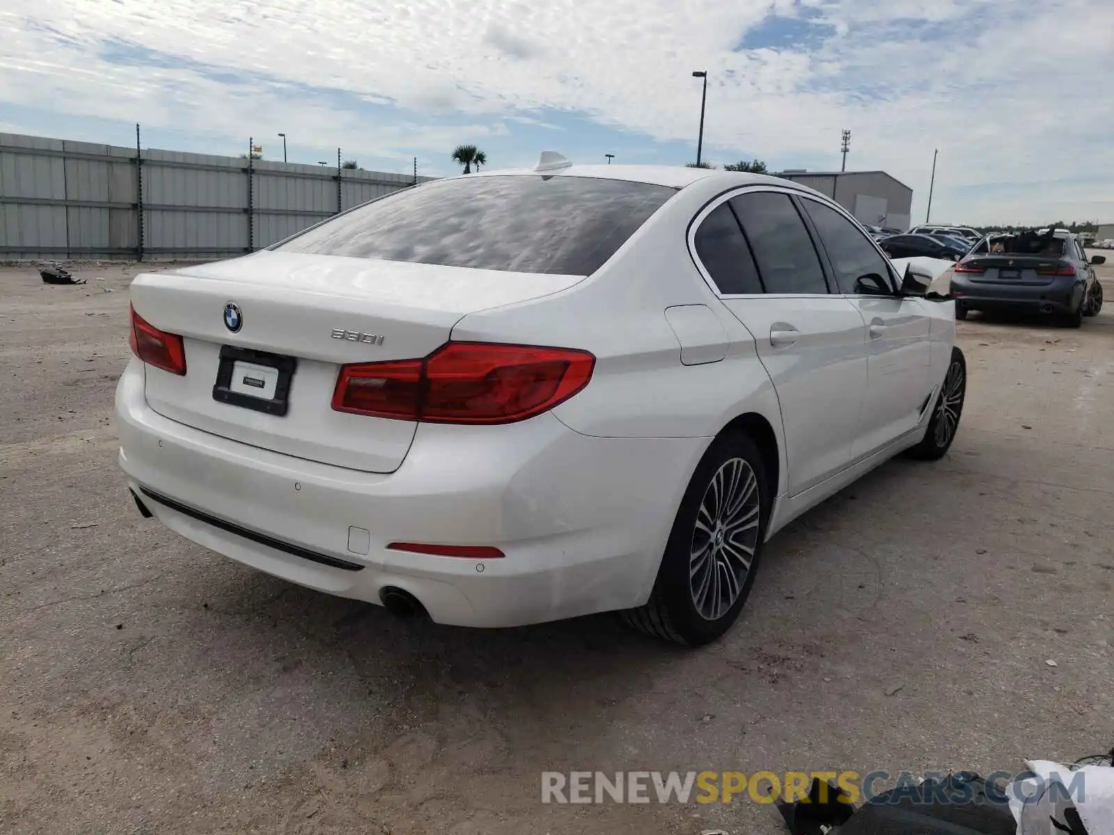 4 Photograph of a damaged car WBAJA5C51KWW07785 BMW 5 SERIES 2019