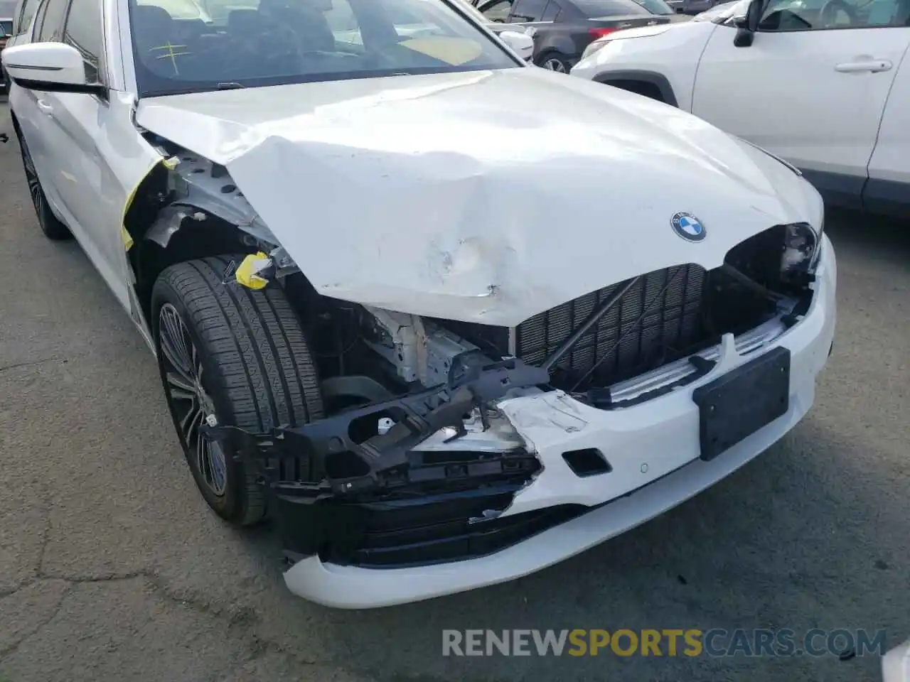 9 Photograph of a damaged car WBAJA5C51KWW11867 BMW 5 SERIES 2019