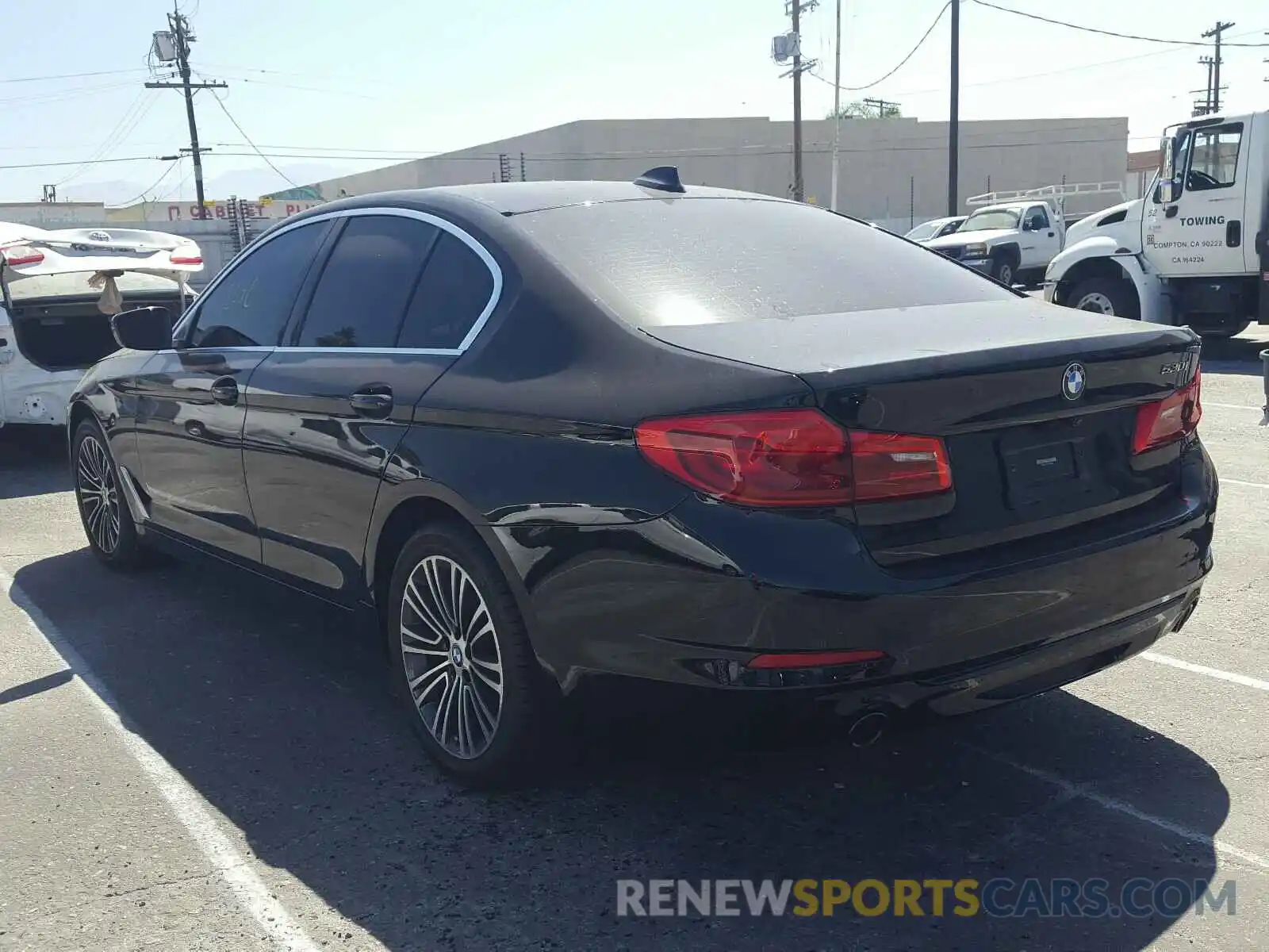 3 Photograph of a damaged car WBAJA5C51KWW36302 BMW 5 SERIES 2019