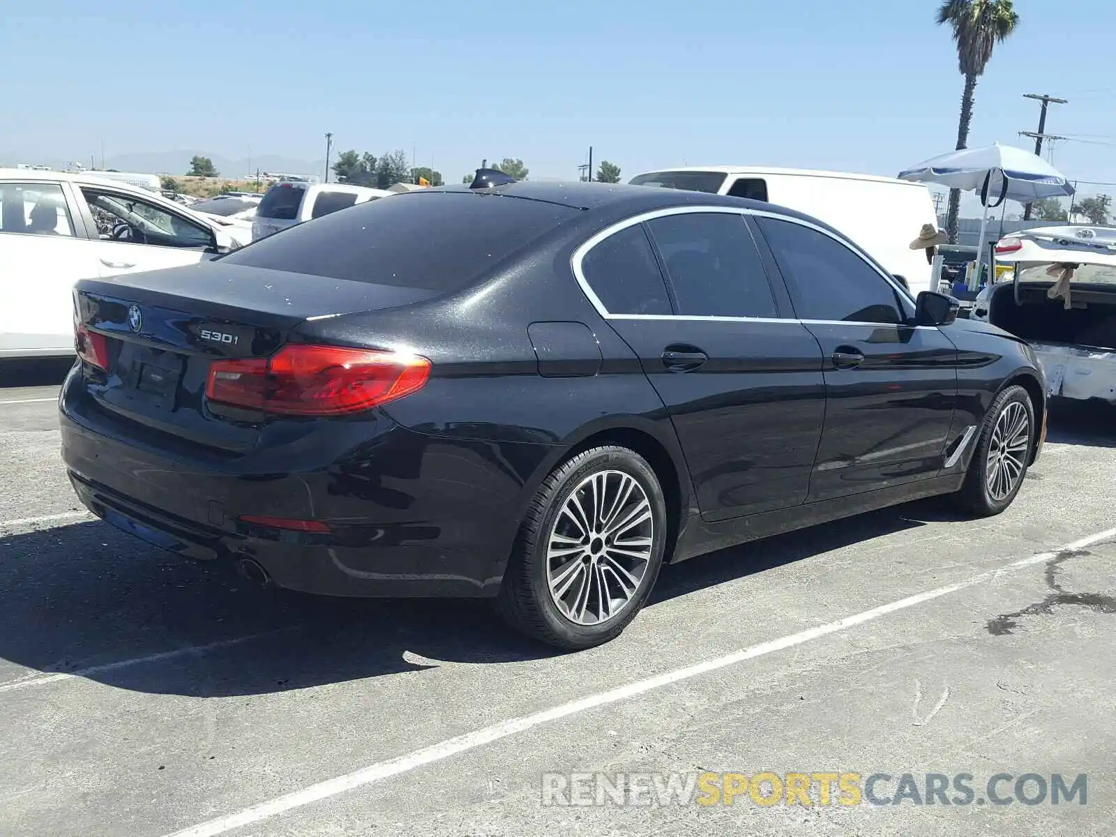 4 Photograph of a damaged car WBAJA5C51KWW36302 BMW 5 SERIES 2019