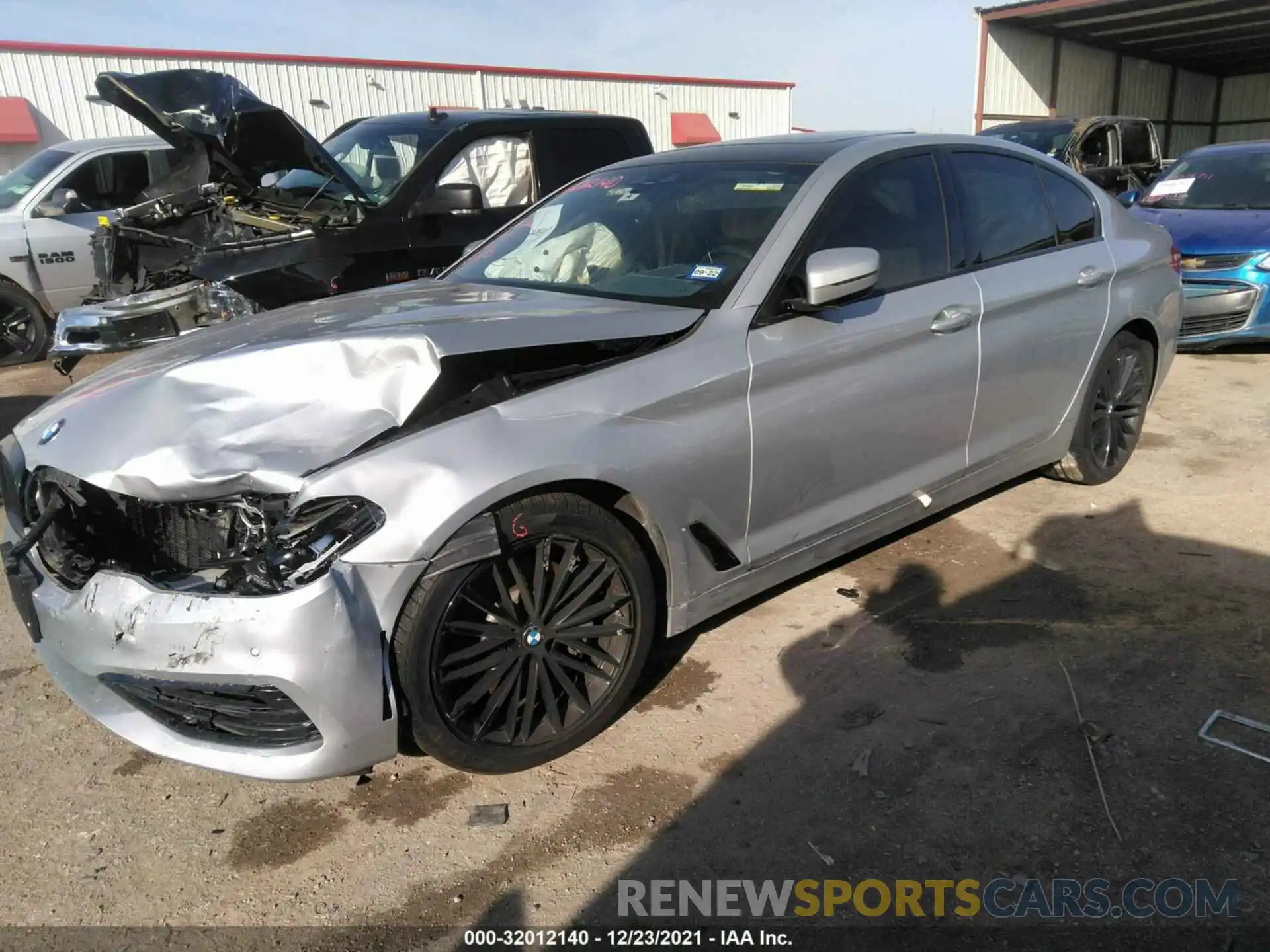 2 Photograph of a damaged car WBAJA5C51KWW46540 BMW 5 SERIES 2019