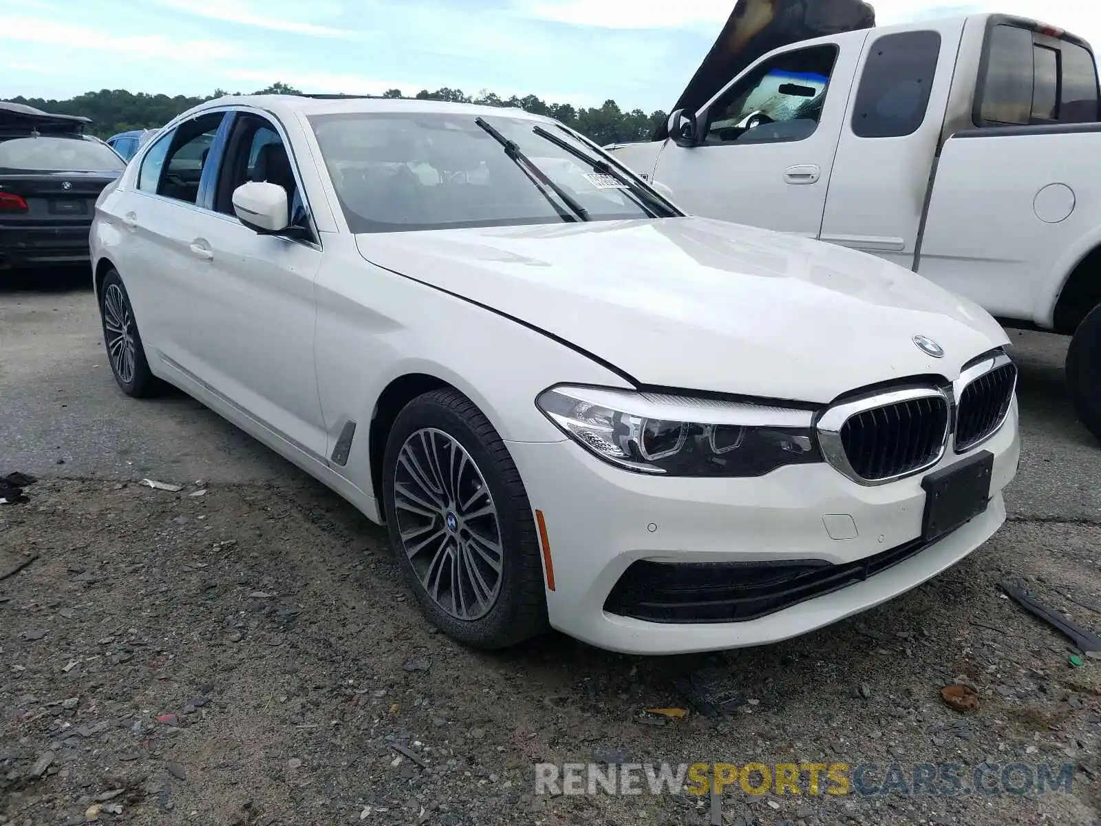 1 Photograph of a damaged car WBAJA5C52KBX86264 BMW 5 SERIES 2019