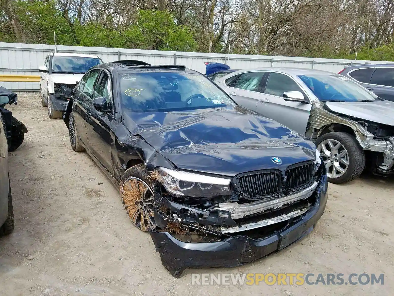 1 Фотография поврежденного автомобиля WBAJA5C52KBX87026 BMW 5 SERIES 2019