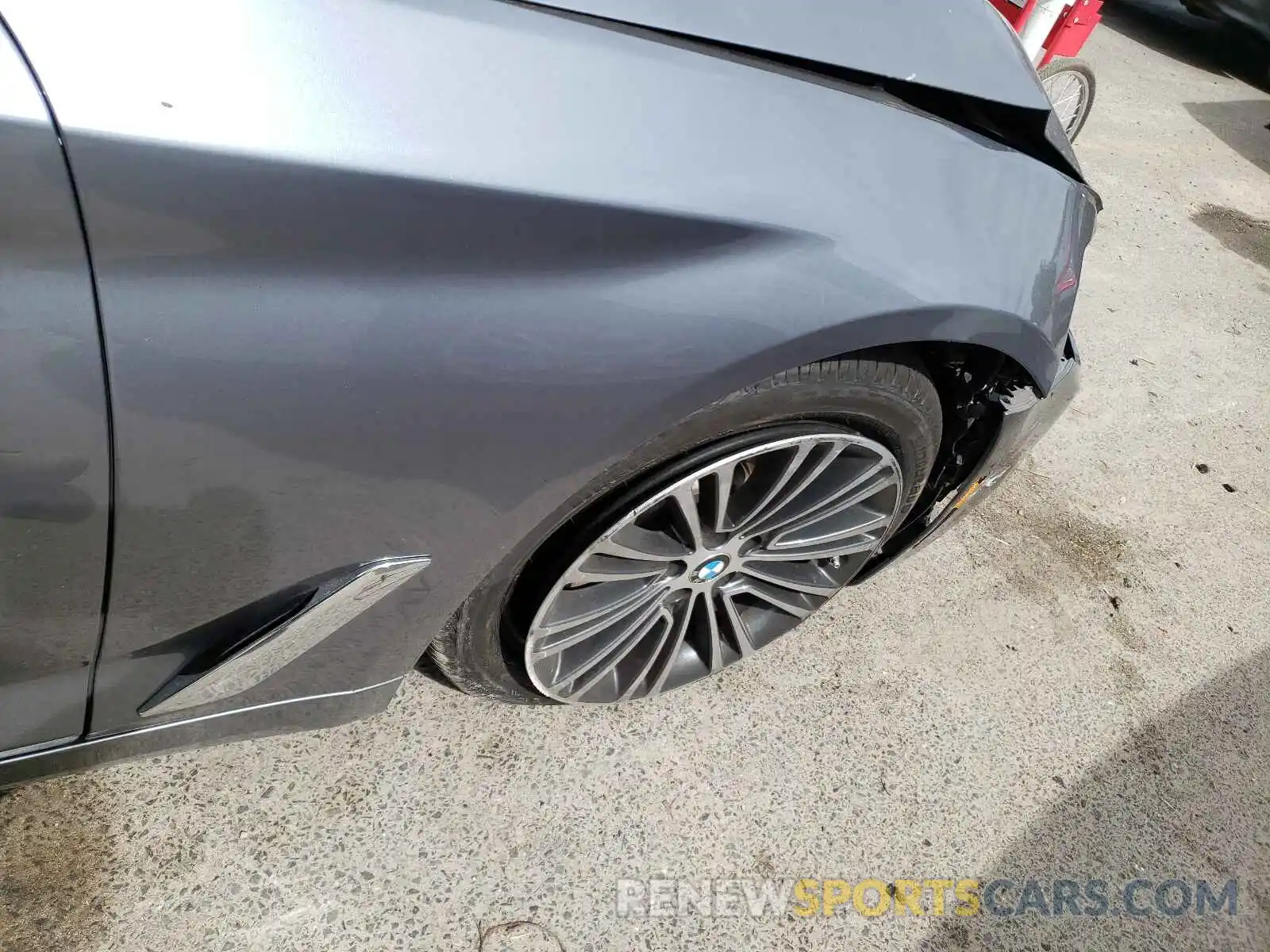 9 Photograph of a damaged car WBAJA5C52KBX87169 BMW 5 SERIES 2019