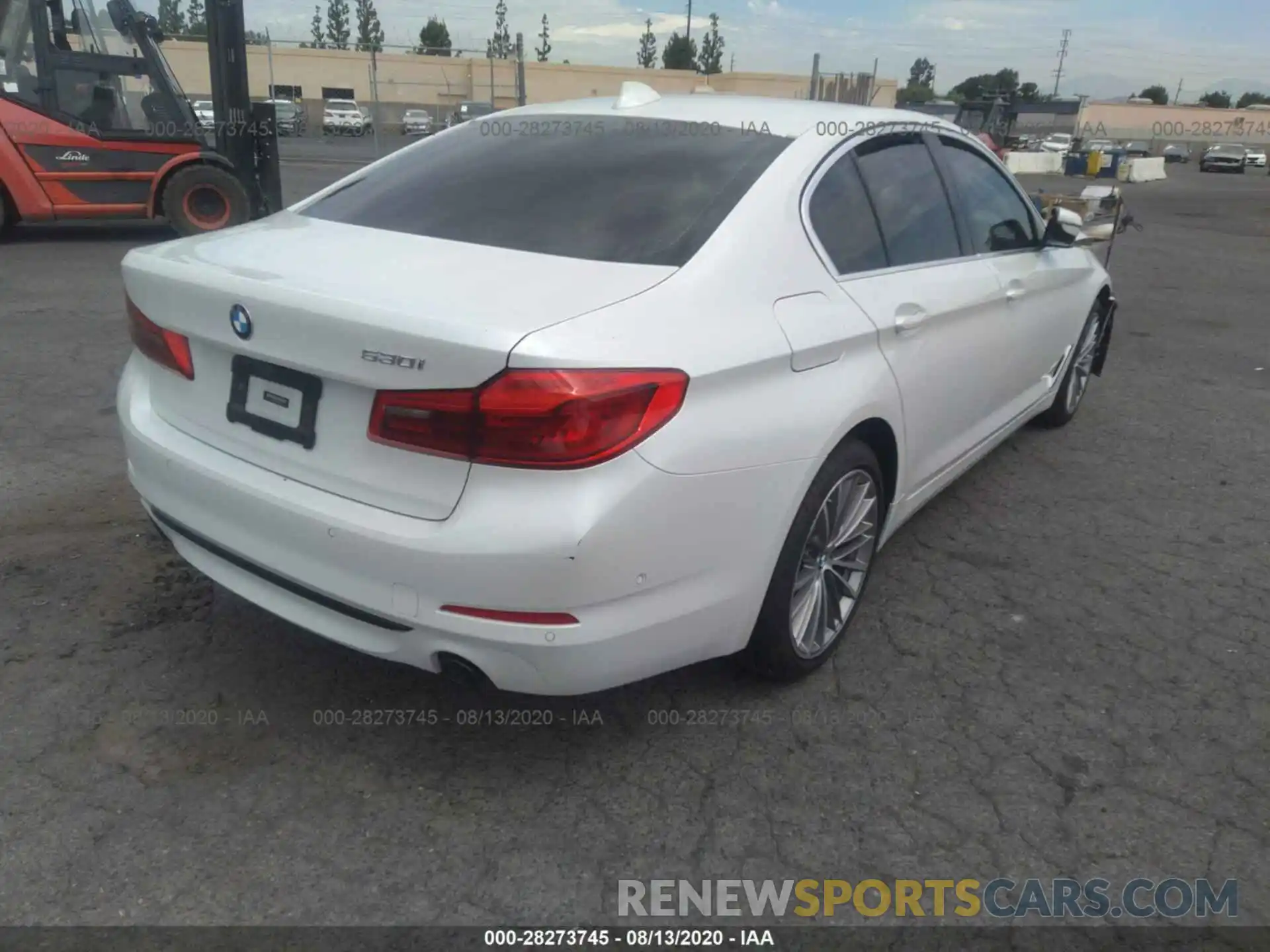 4 Photograph of a damaged car WBAJA5C52KBX87432 BMW 5 SERIES 2019