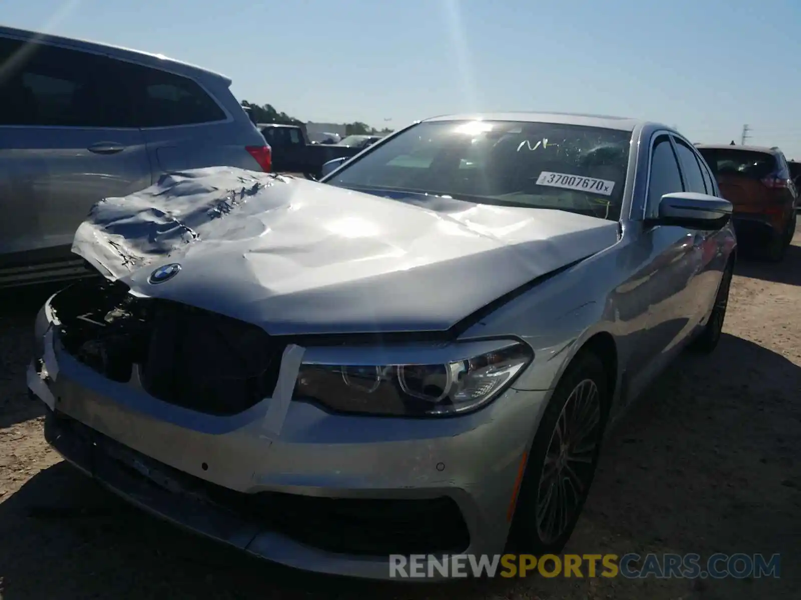 2 Photograph of a damaged car WBAJA5C52KG900539 BMW 5 SERIES 2019