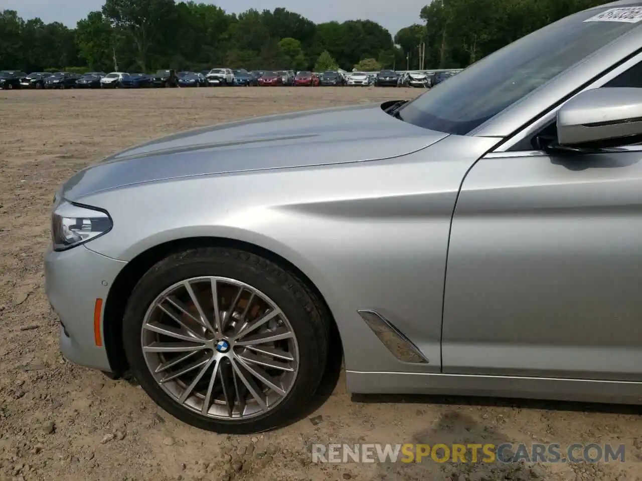 9 Photograph of a damaged car WBAJA5C52KWW04376 BMW 5 SERIES 2019