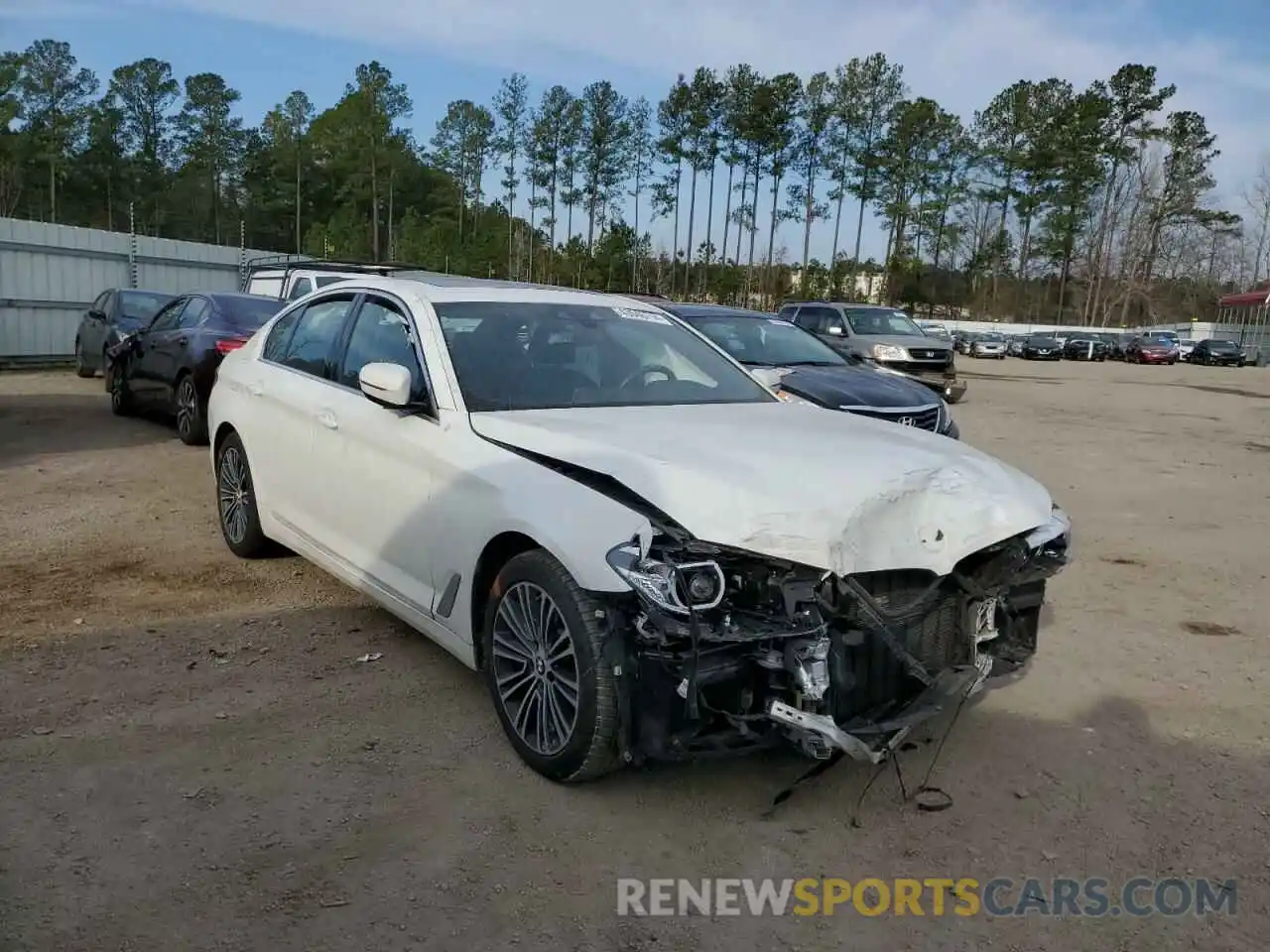 4 Photograph of a damaged car WBAJA5C52KWW07908 BMW 5 SERIES 2019