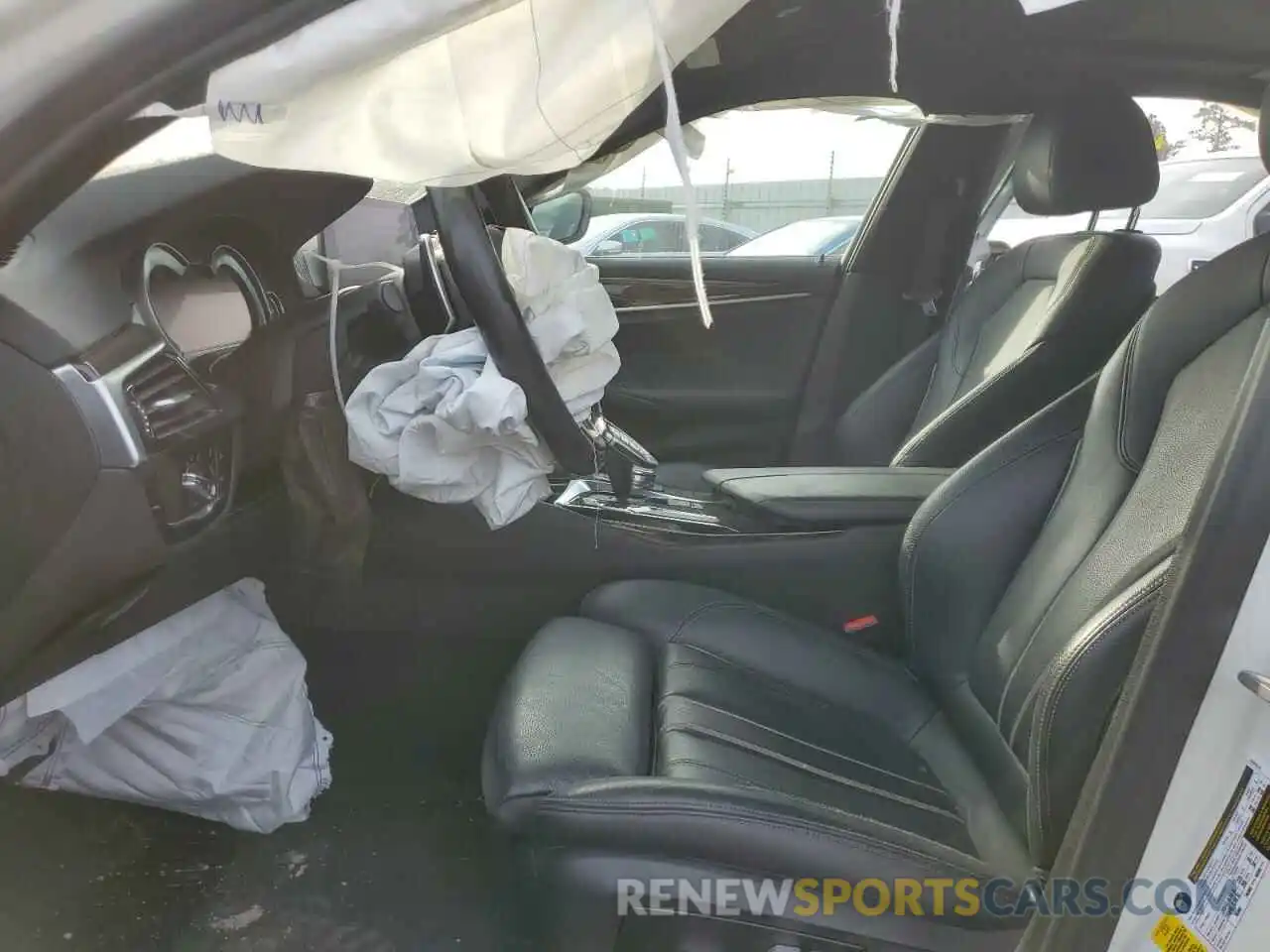 7 Фотография поврежденного автомобиля WBAJA5C52KWW07908 BMW 5 SERIES 2019