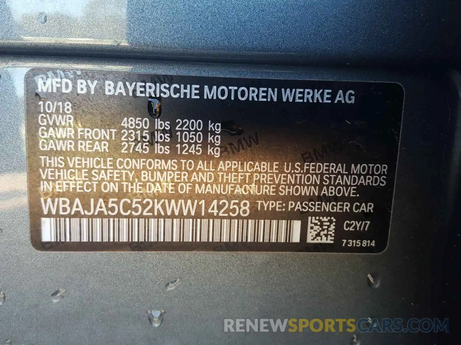 10 Фотография поврежденного автомобиля WBAJA5C52KWW14258 BMW 5 SERIES 2019