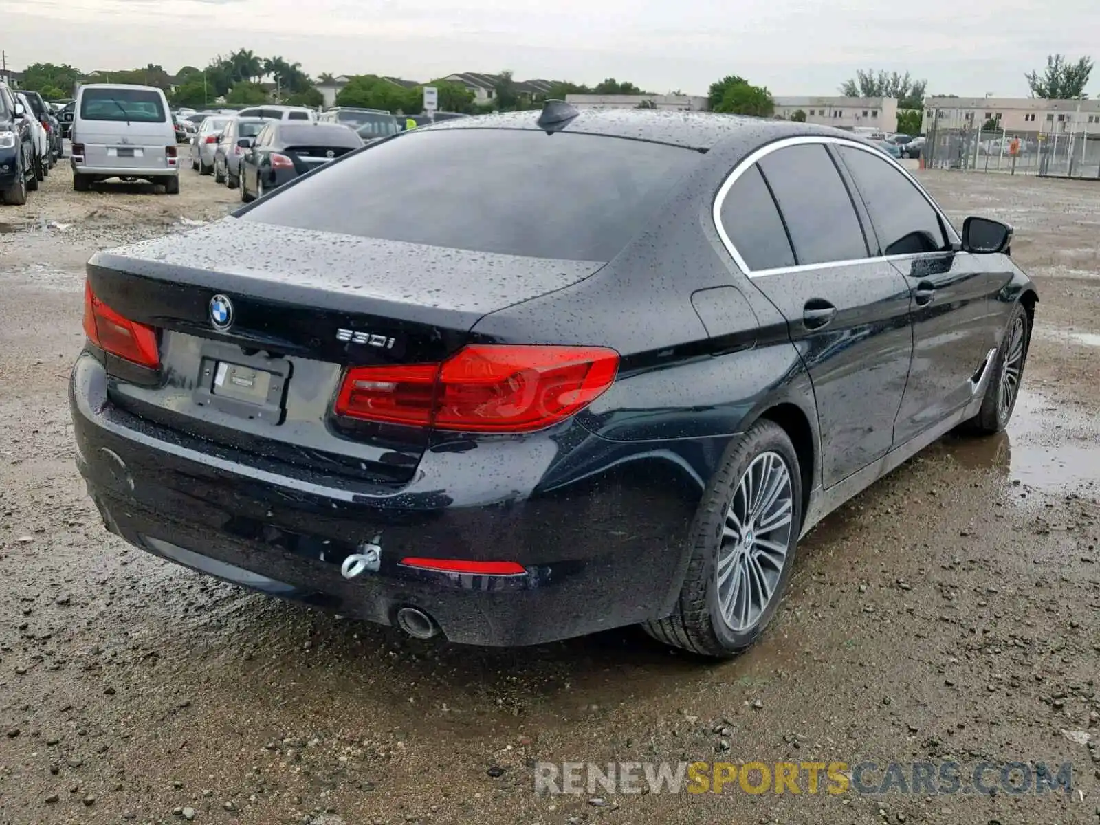 4 Фотография поврежденного автомобиля WBAJA5C52KWW23896 BMW 5 SERIES 2019