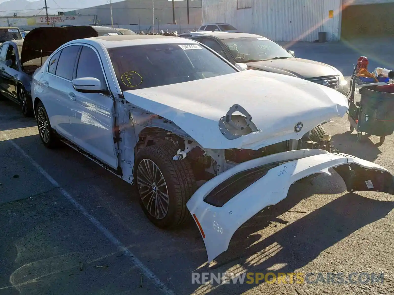 1 Photograph of a damaged car WBAJA5C52KWW25969 BMW 5 SERIES 2019